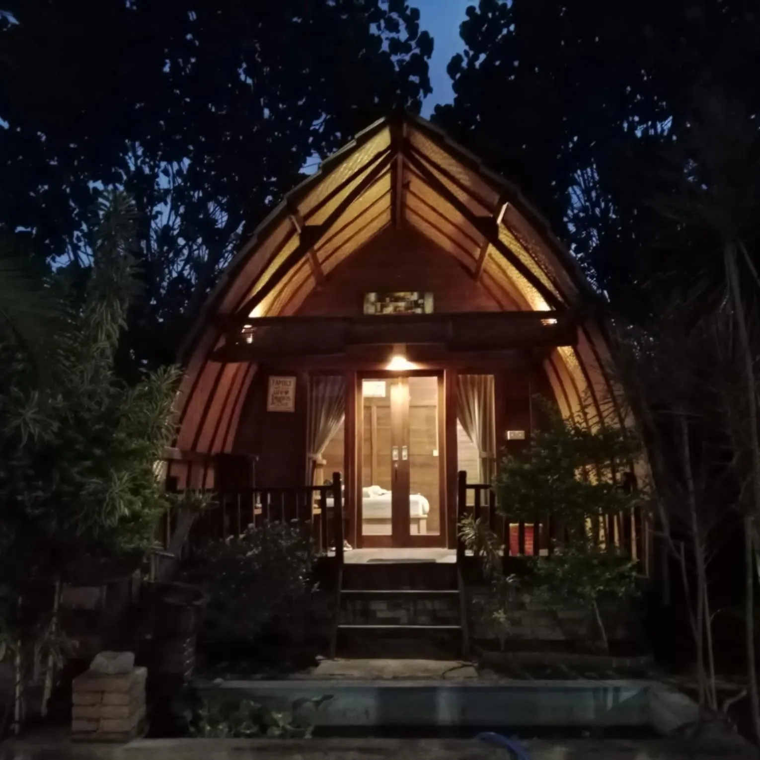 Property building in Maha Nusa Menjangan