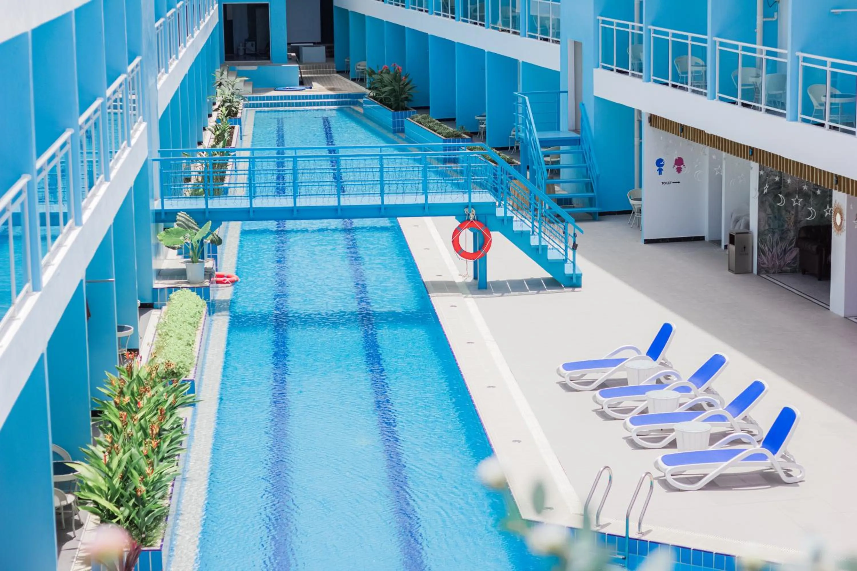 Swimming pool in Bohol Dolphin Bay Resort