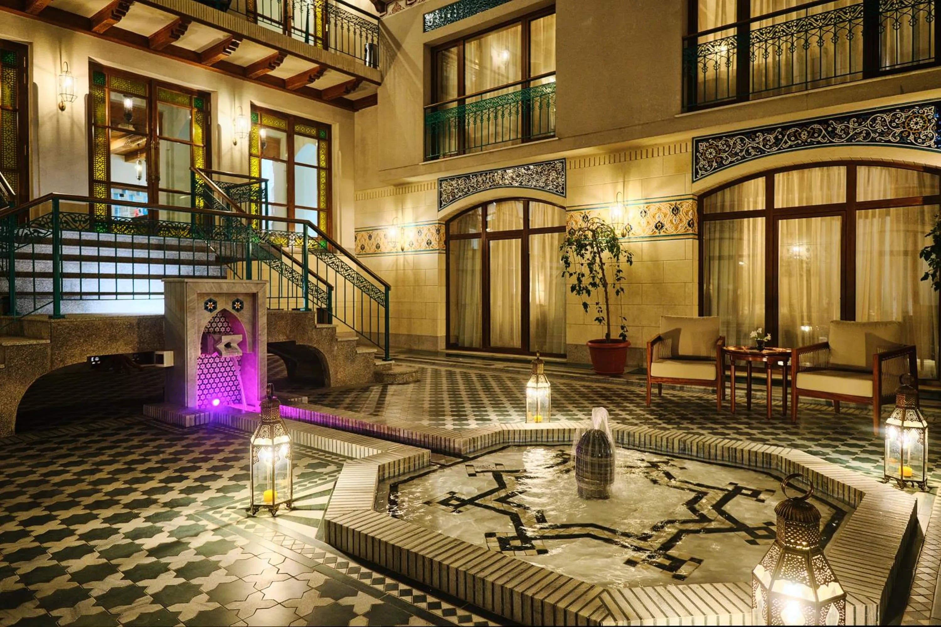 Inner courtyard view in Kosh Havuz boutique hotel