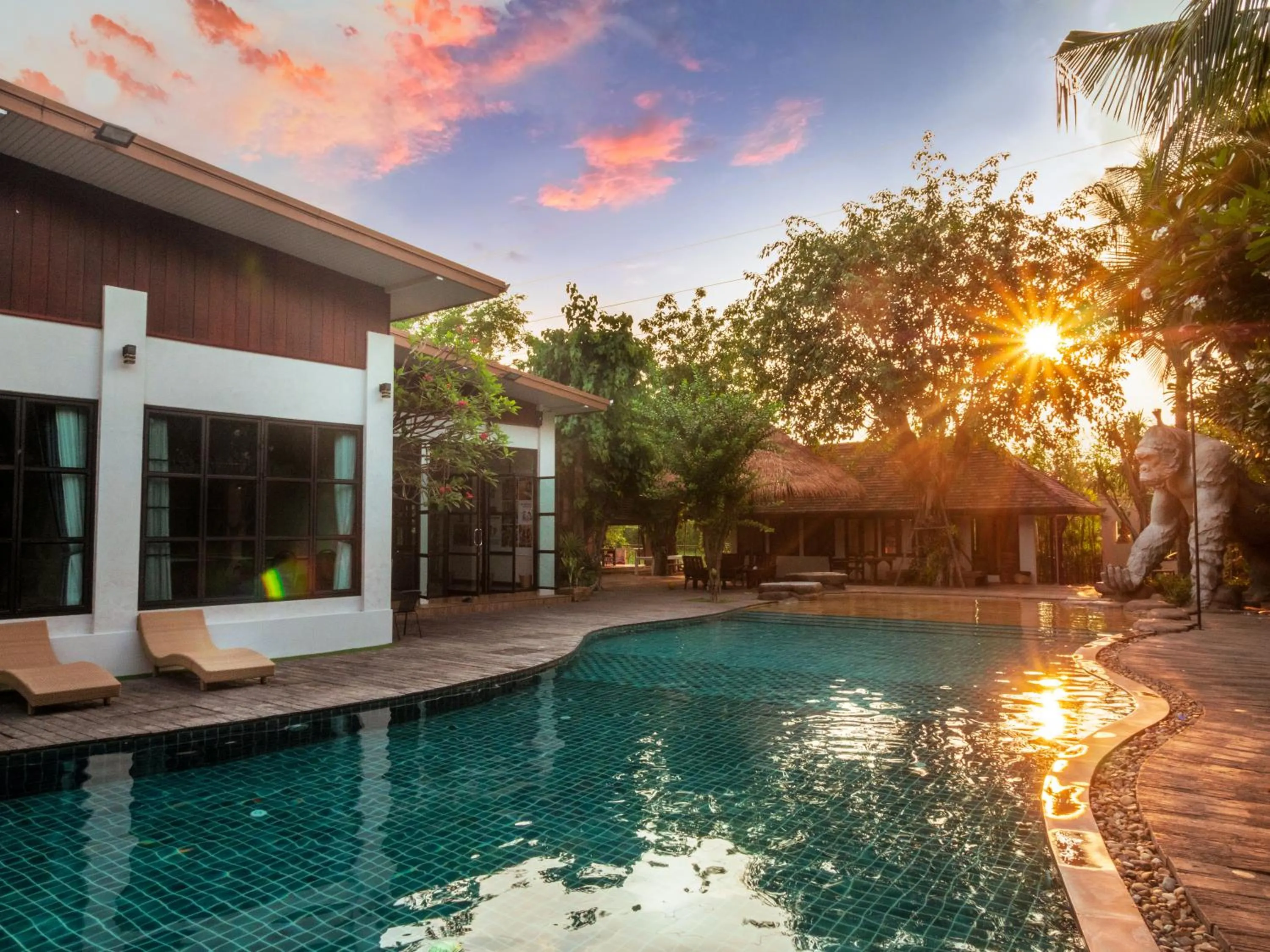 Property building in Beaver Club Homestay