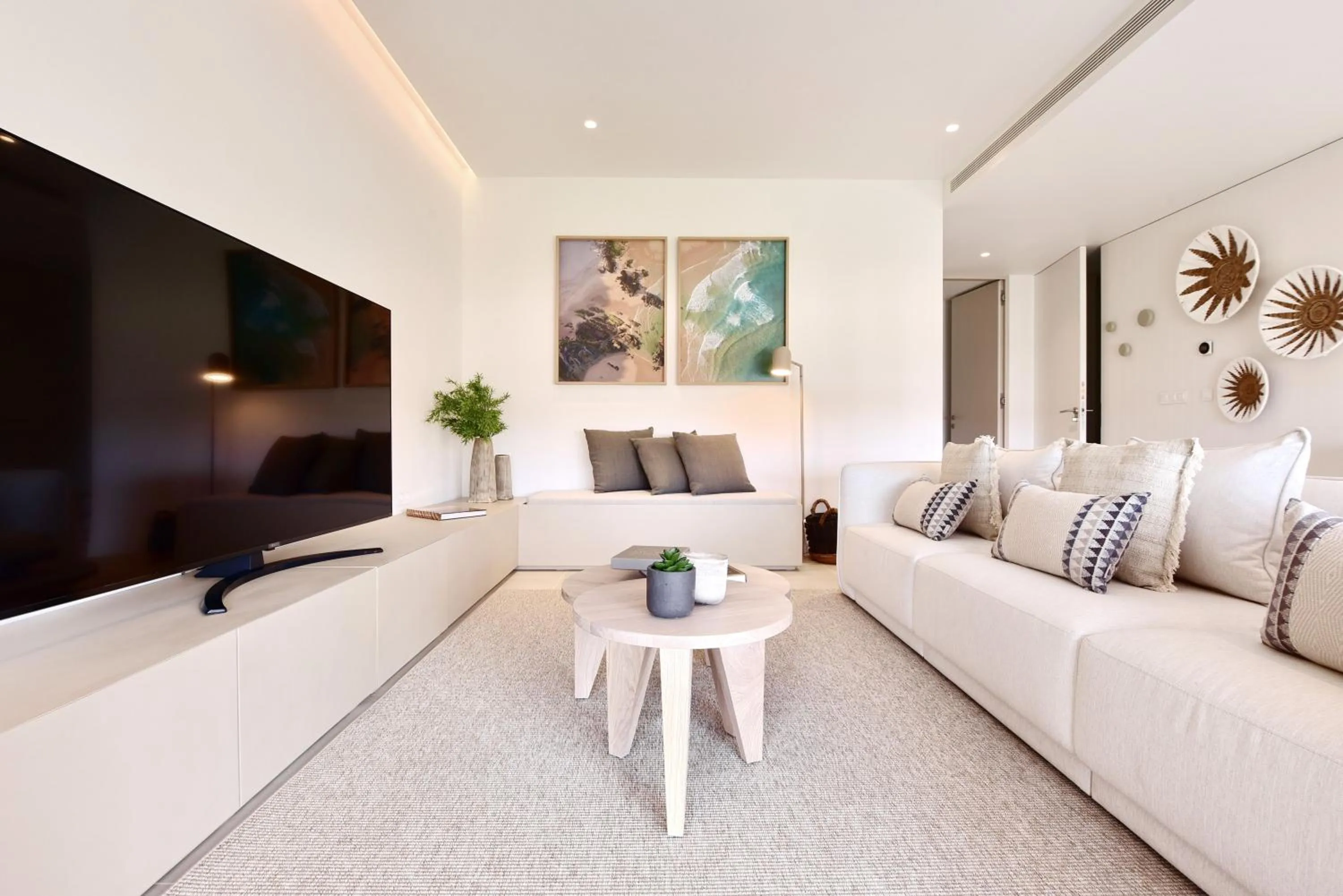 Communal lounge/ TV room in Verdelago Resort