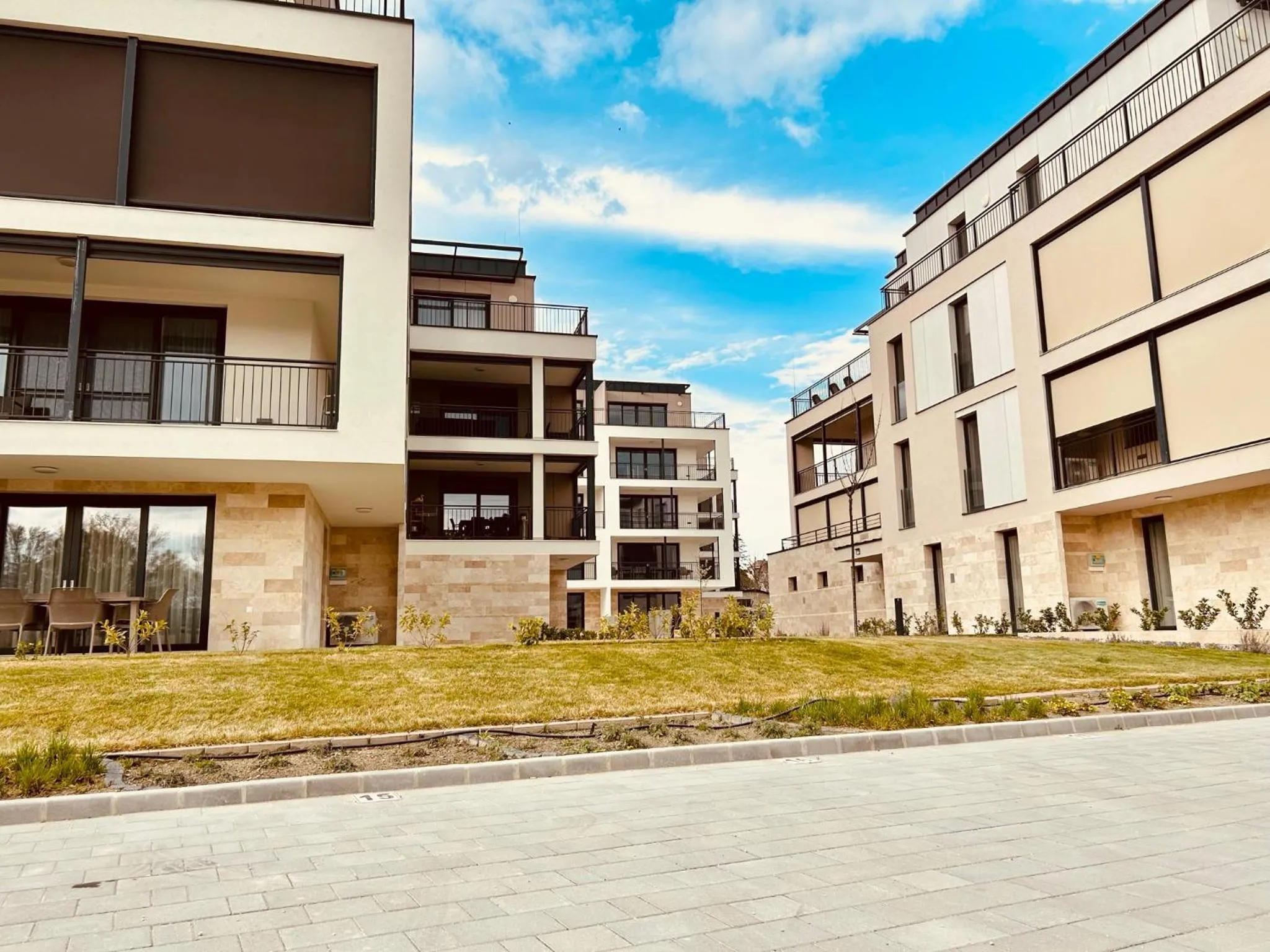 Master Resorts