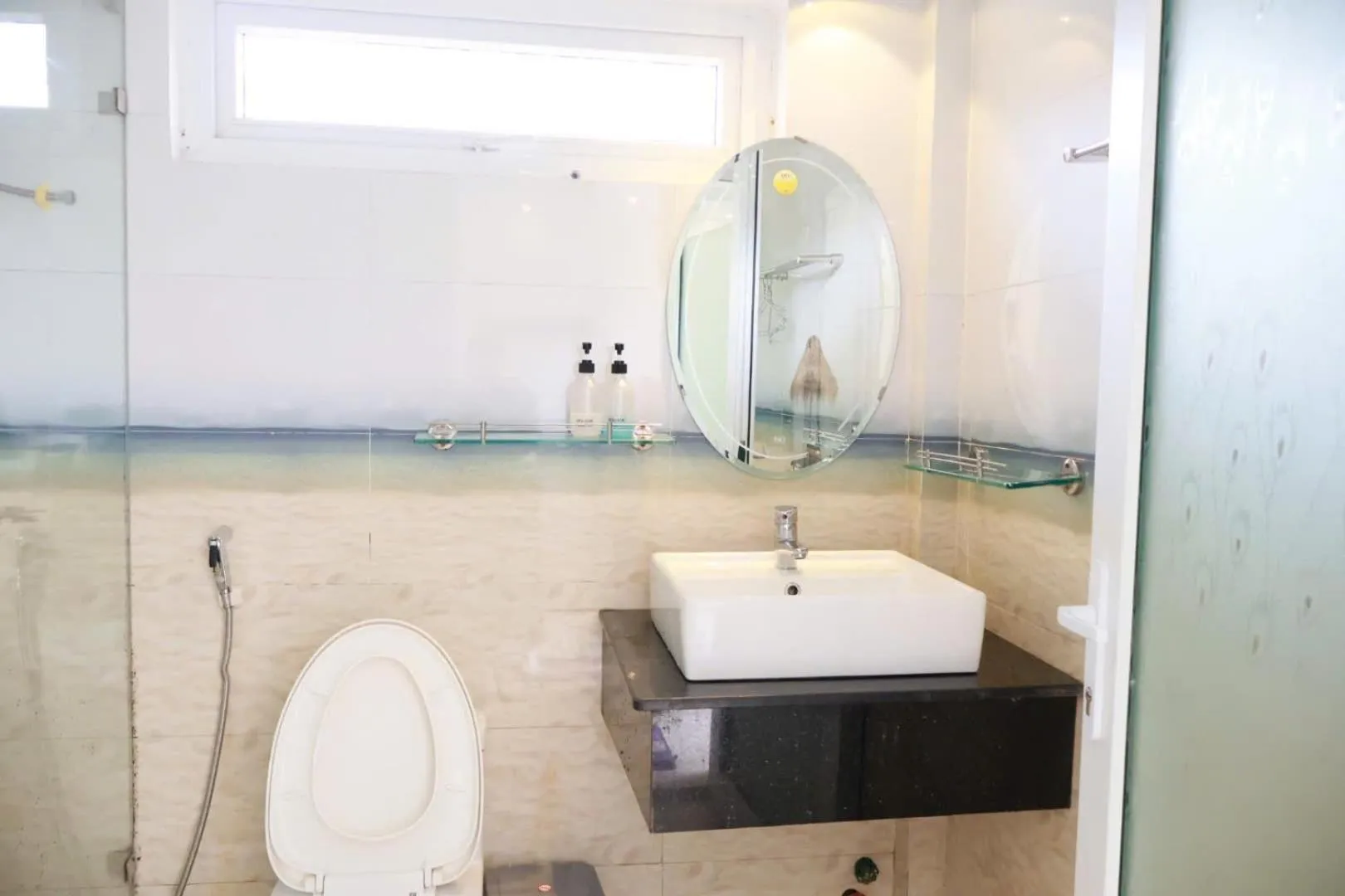 Shower in Otel Hotel Dalat