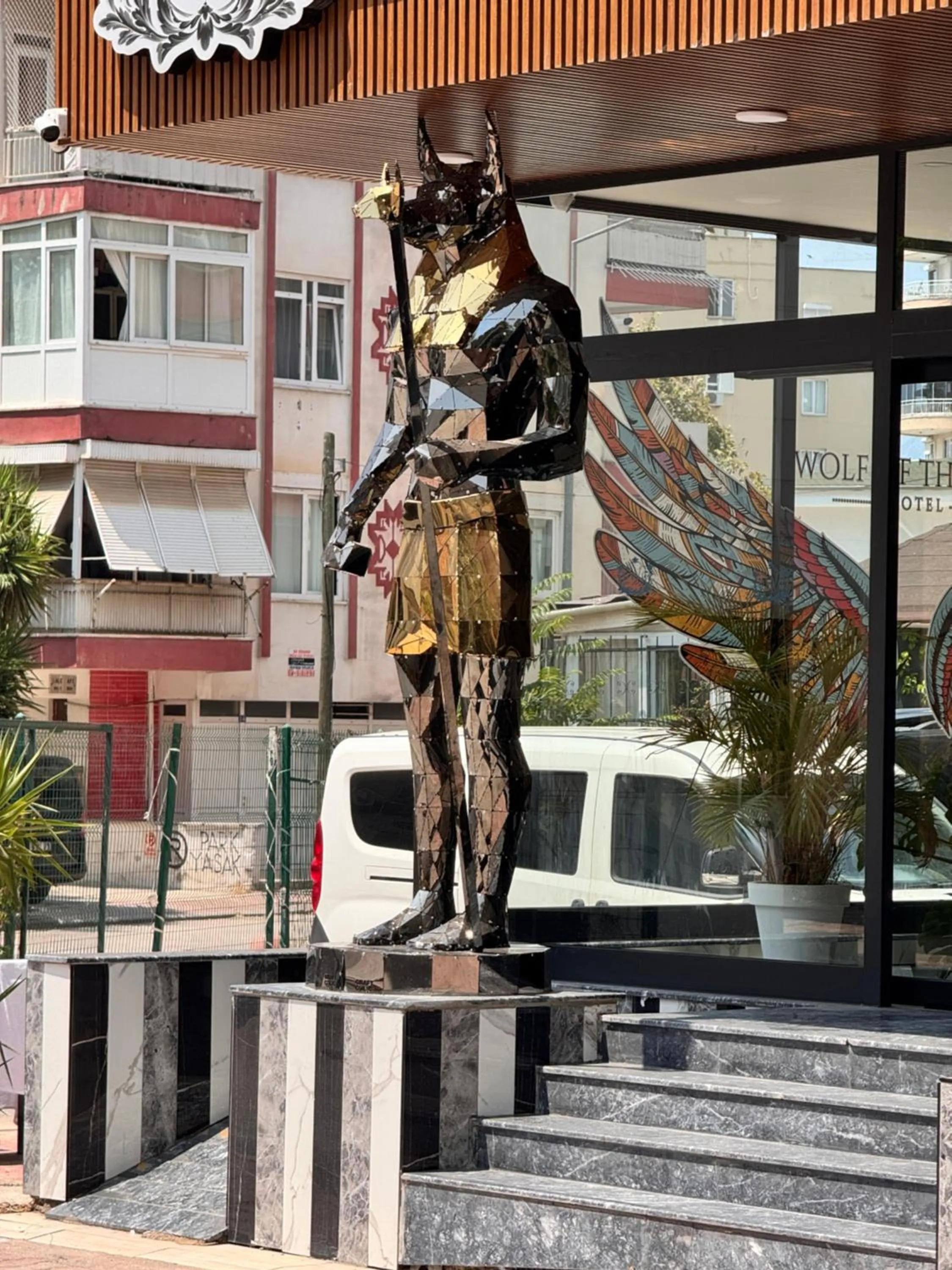 Day in Wolf Of The City Hotel & Spa