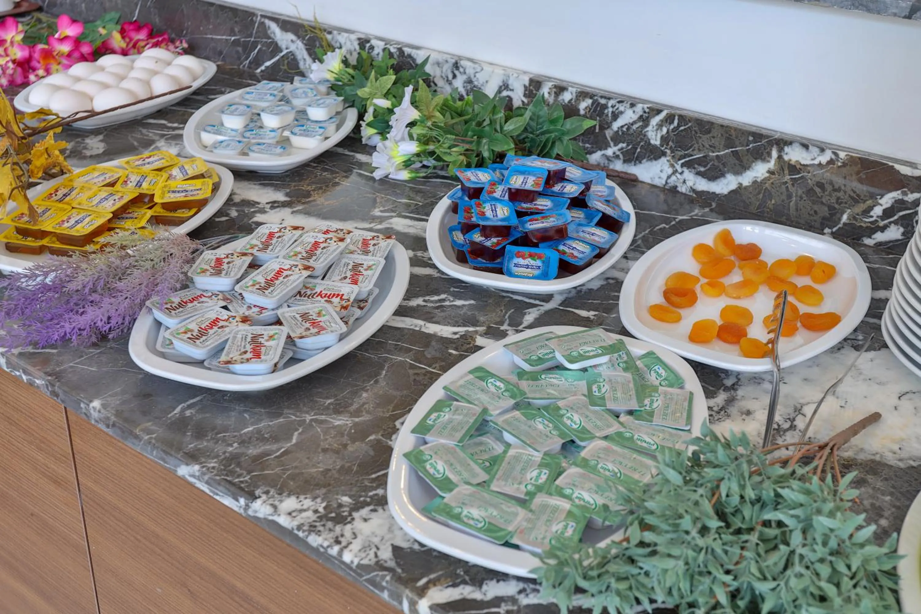 Food and drinks in Wolf Of The City Hotel & Spa