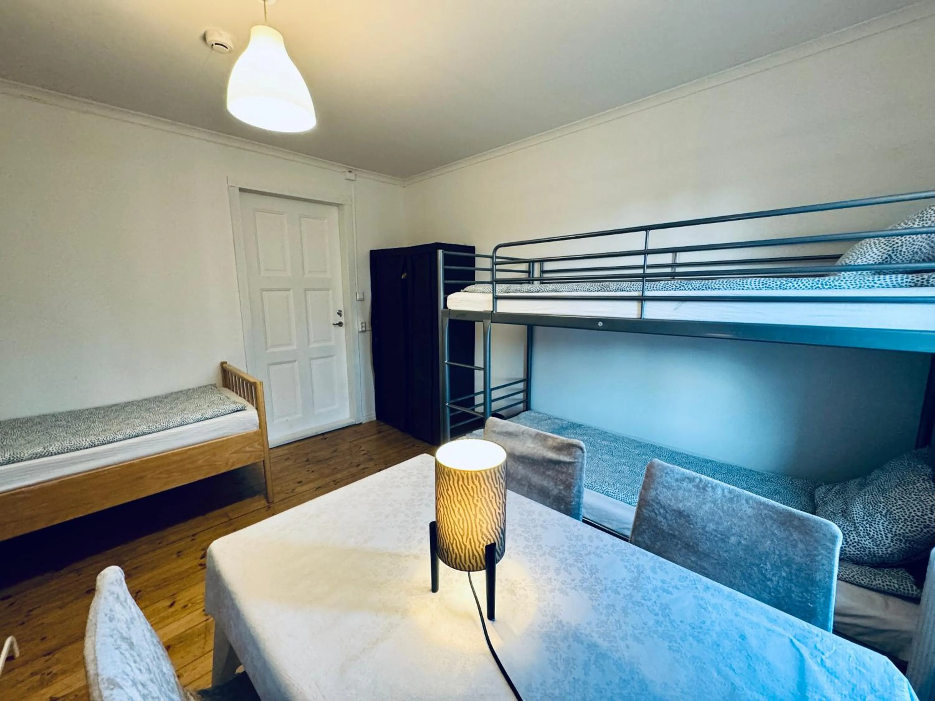 Bed in Hässlebogården Turist & Konferens