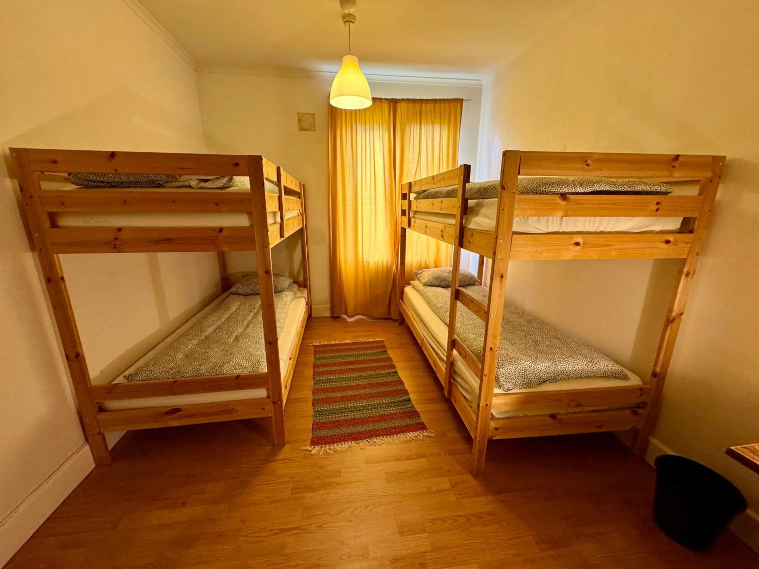 Bed in Hässlebogården Turist & Konferens