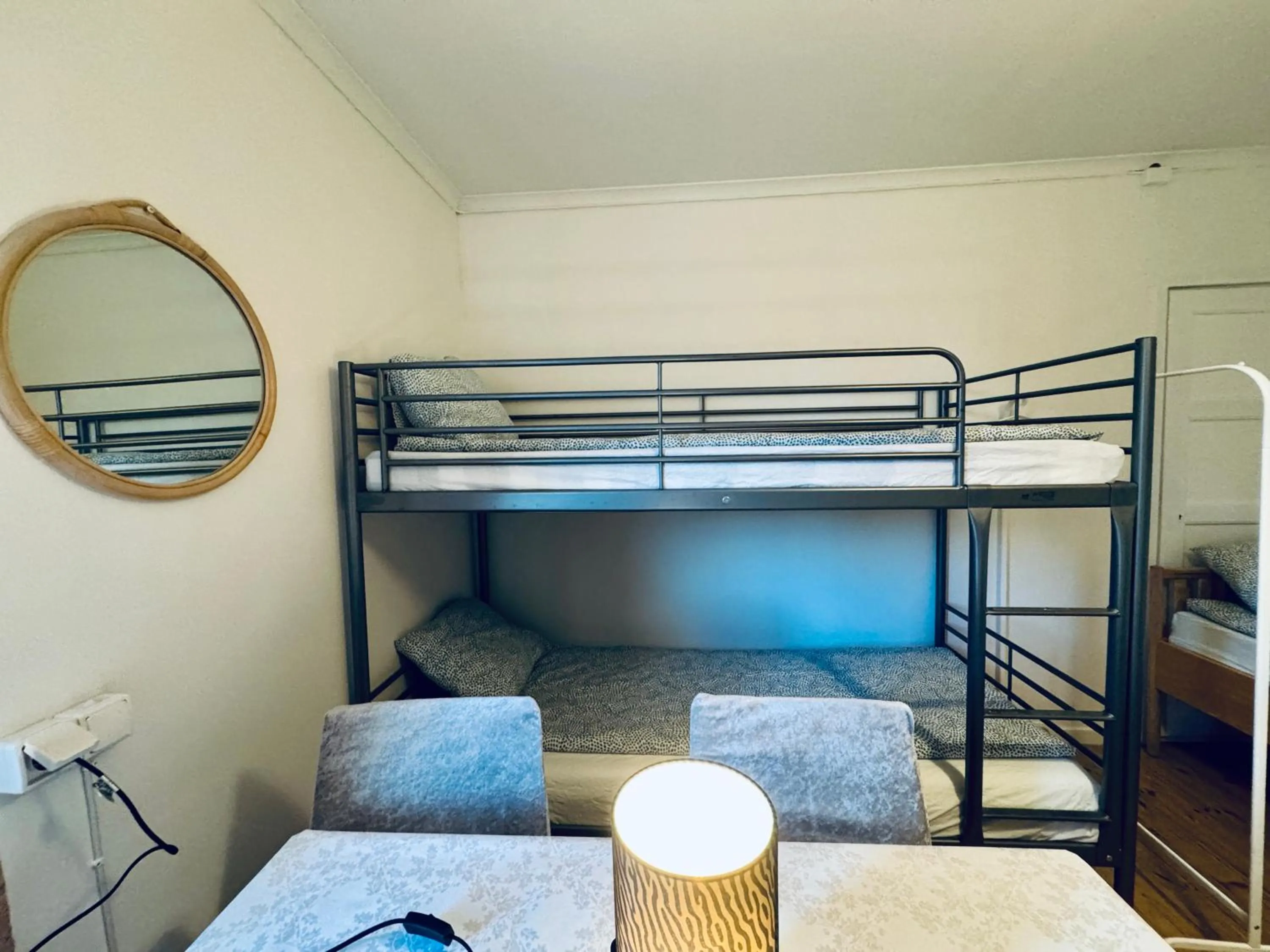 Bed in Hässlebogården Turist & Konferens