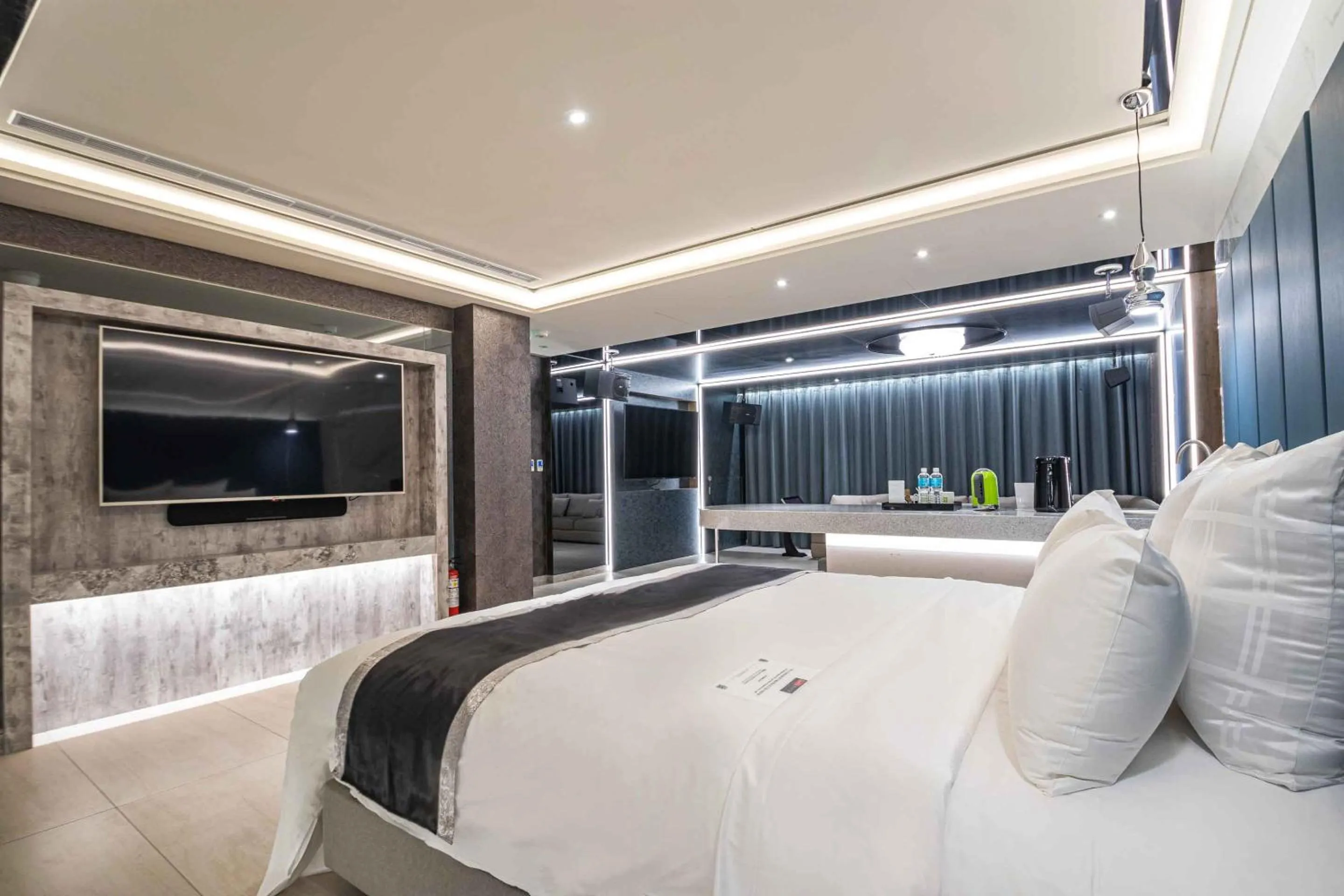 Bed in 168 Motel-Zhongli