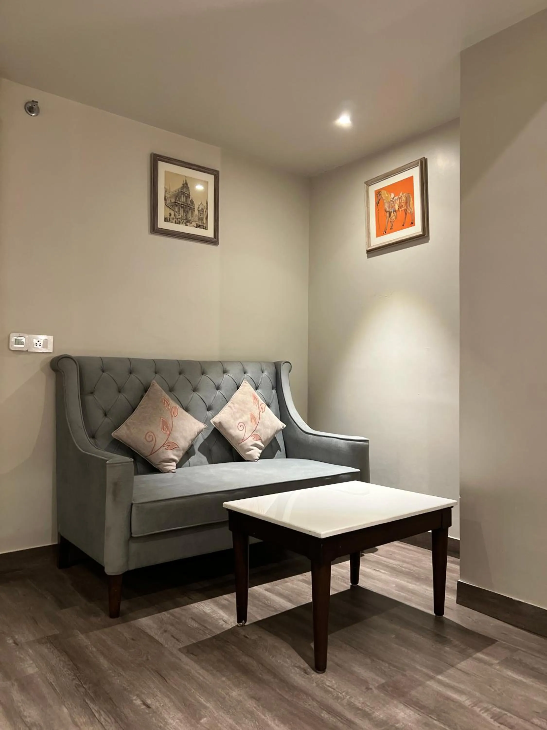 Seating area in Hotel Apricia