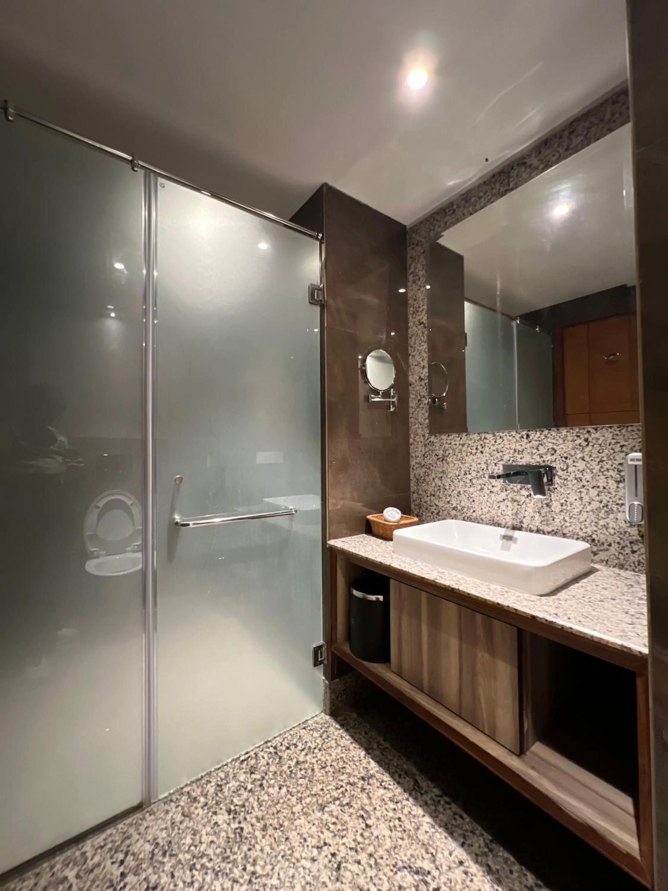 Bathroom in Hotel Apricia