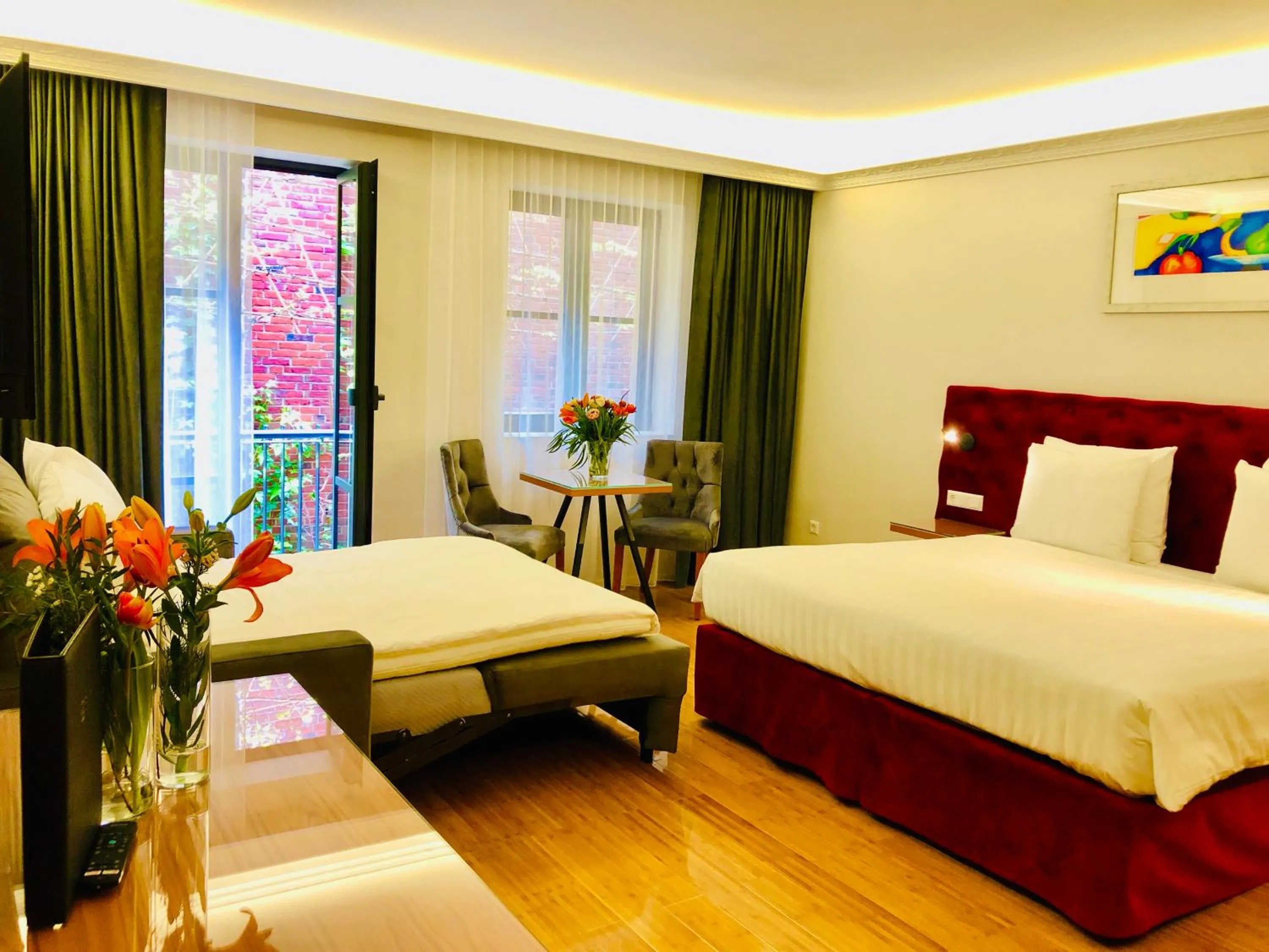 Bed in Chasse Residency Hotel