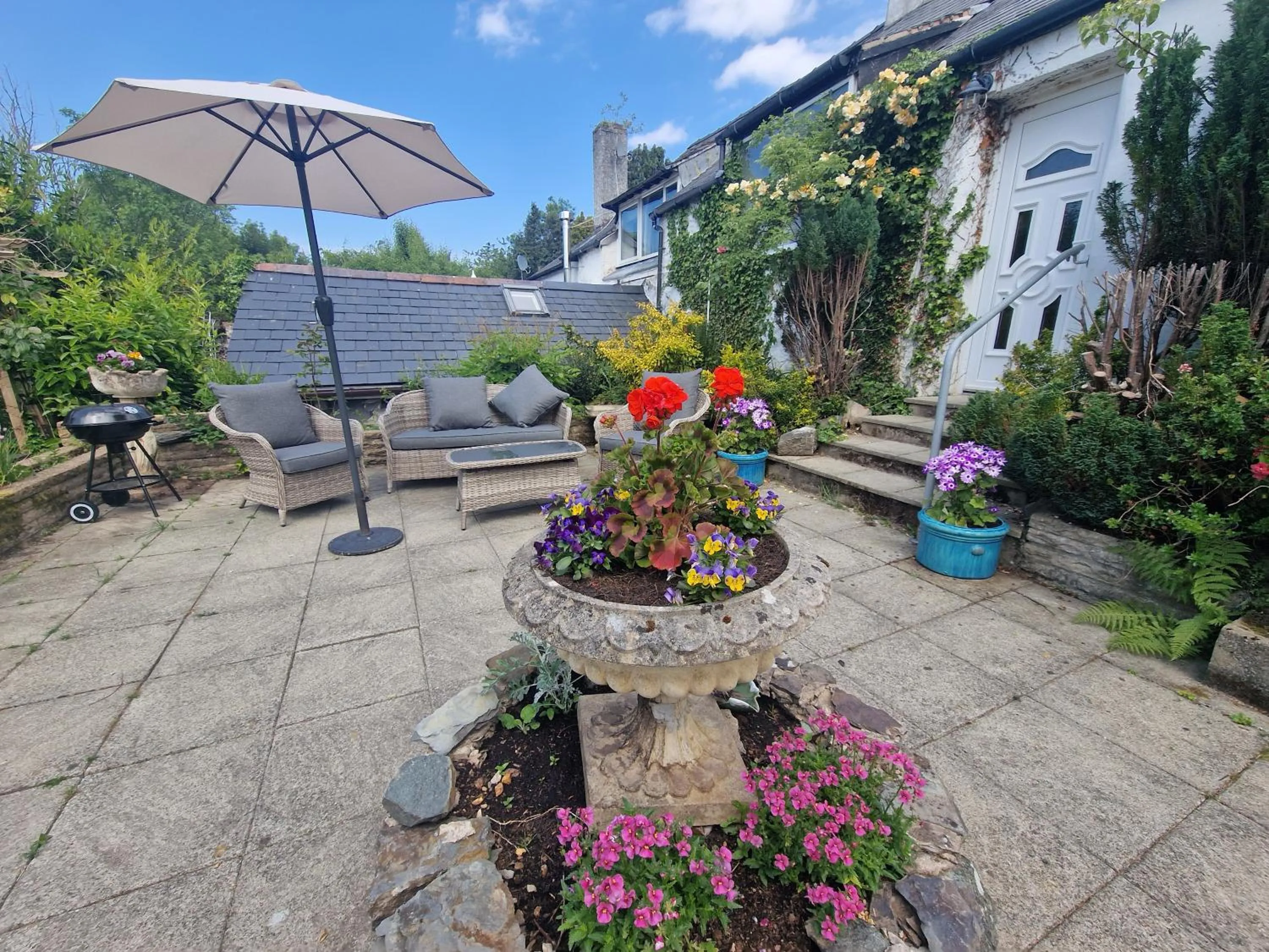 Property building in Glyn Isa Country House luxury self catering accommodation