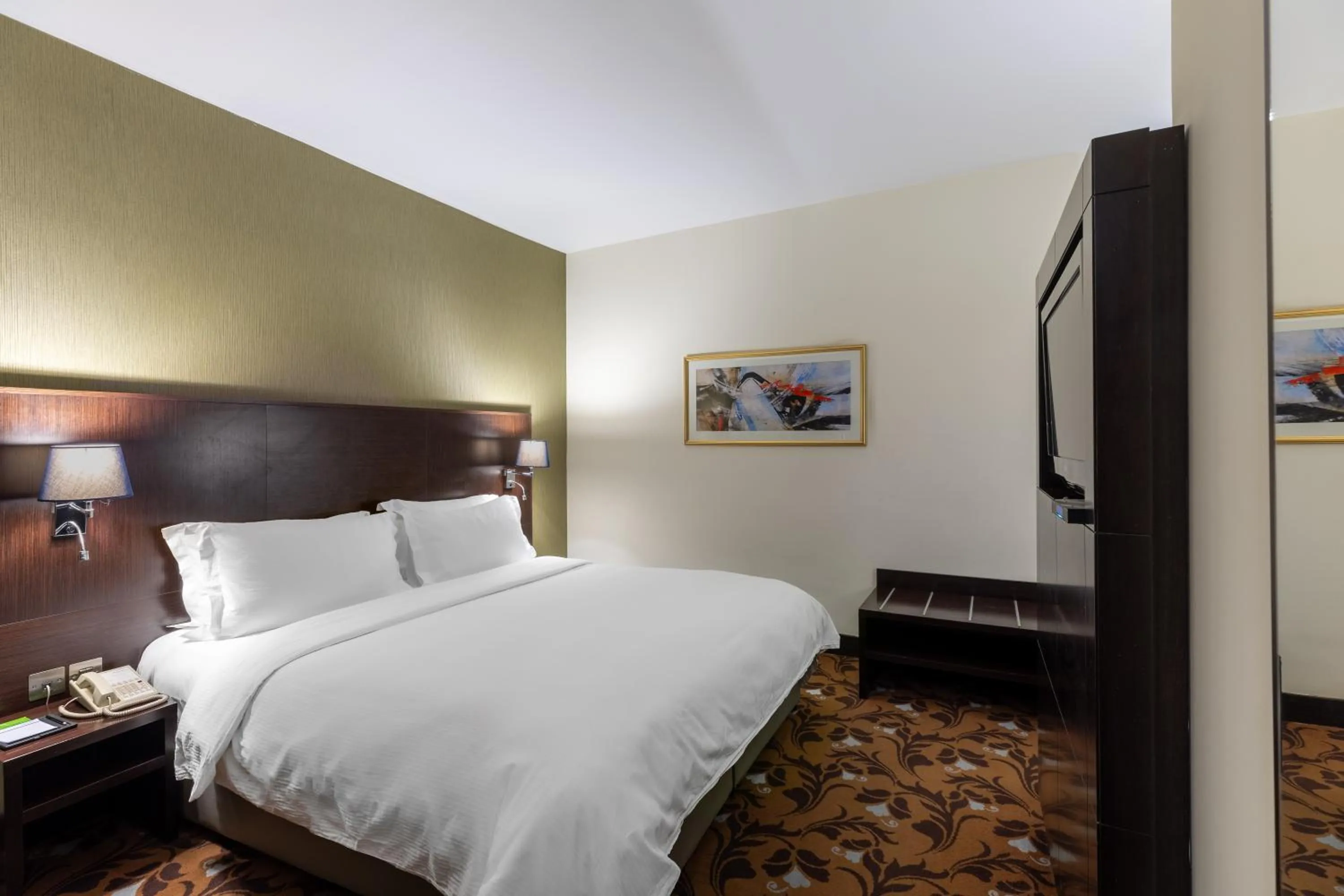 Bedroom, Bed in Babylon Rotana Hotel