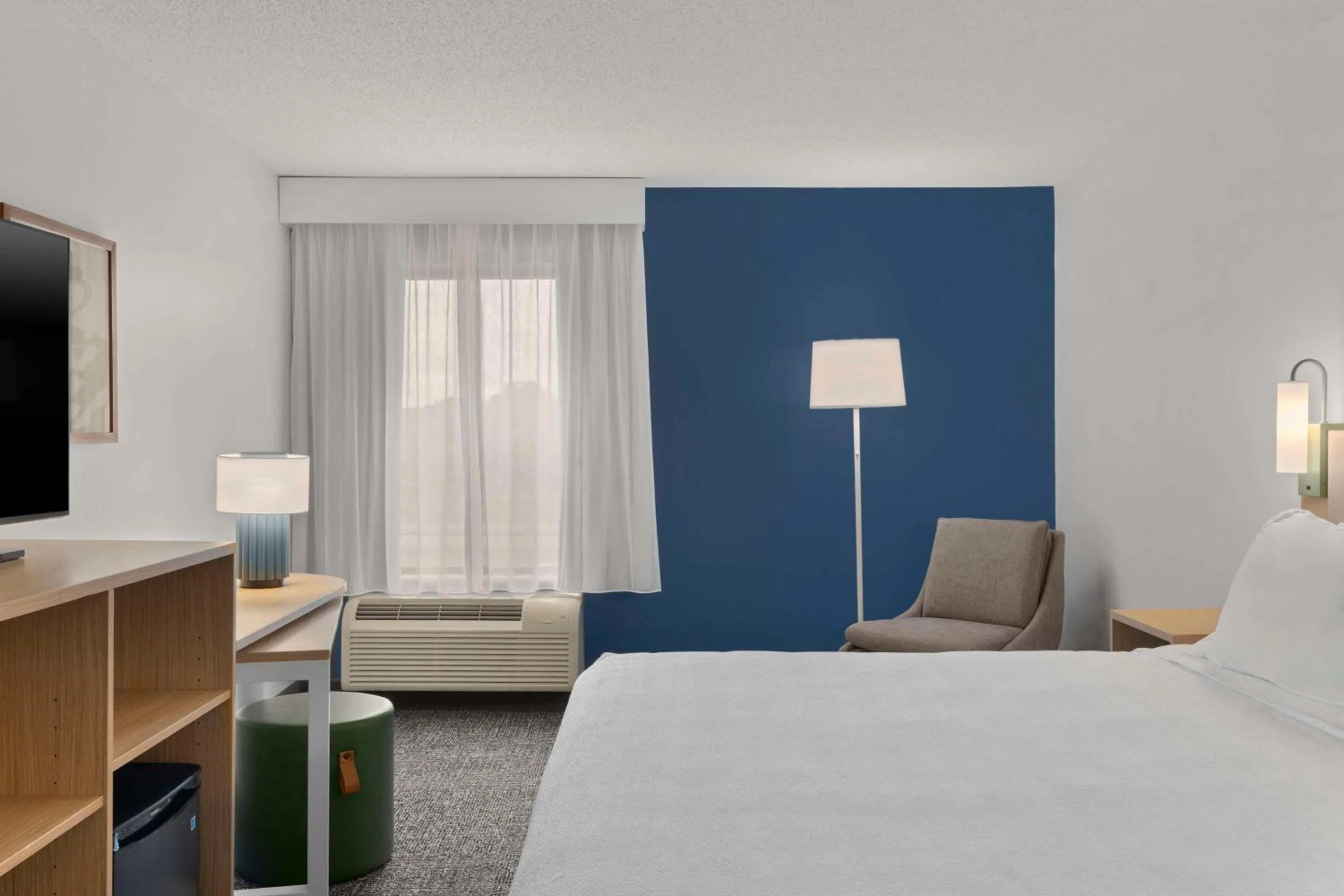 Bed in Spark By Hilton Newcomerstown