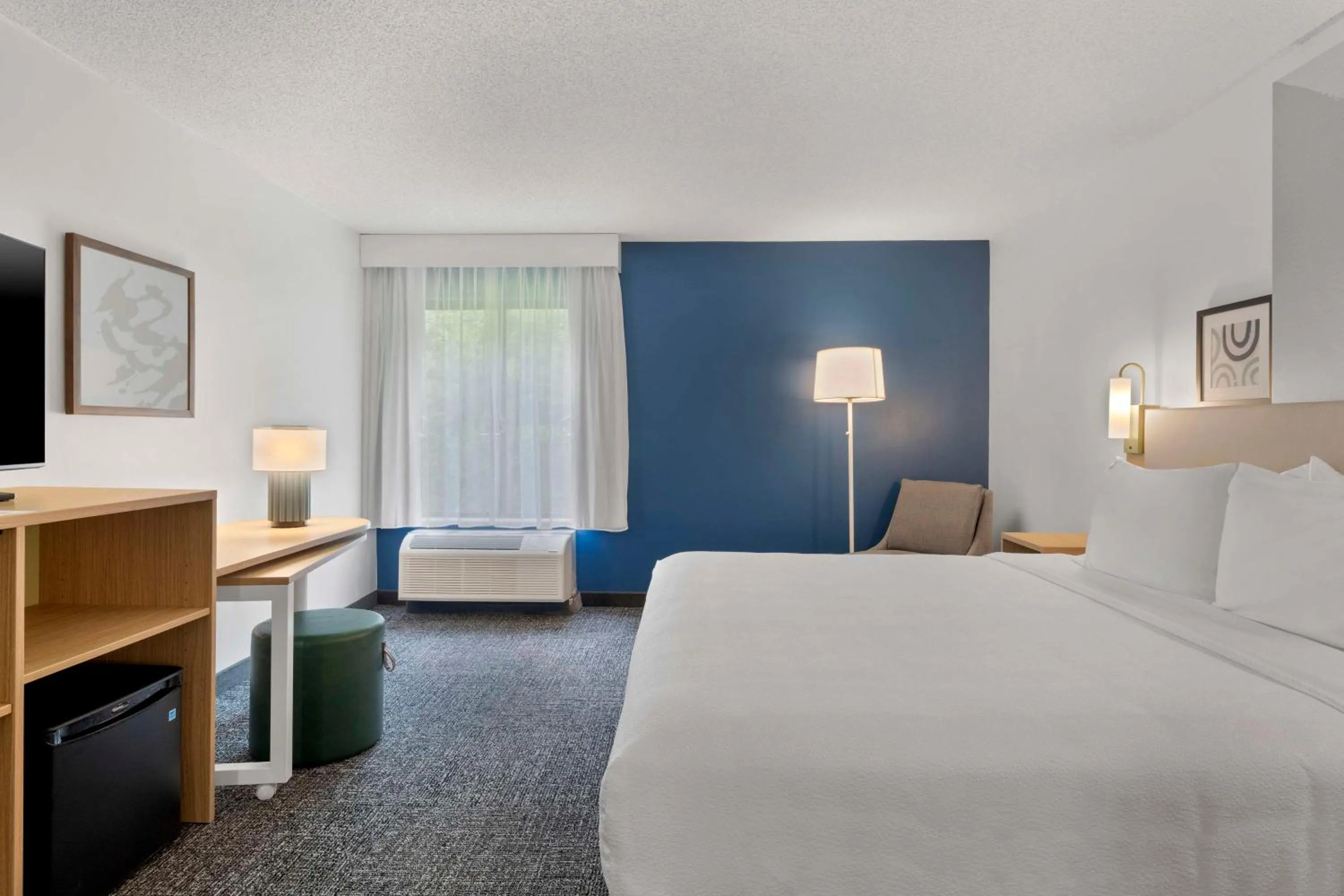 Bed in Spark By Hilton Newcomerstown