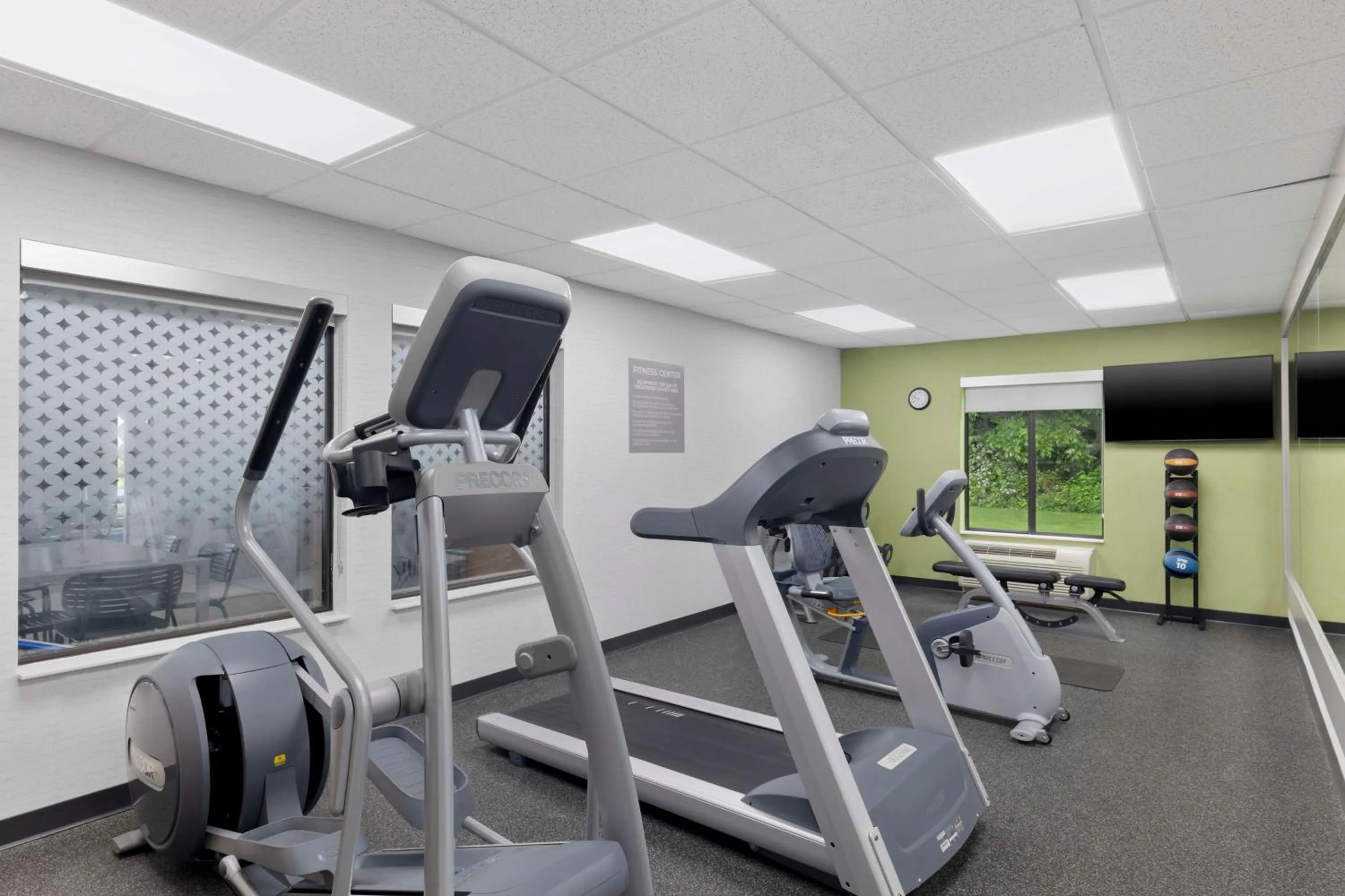 Fitness centre/facilities in Spark By Hilton Newcomerstown