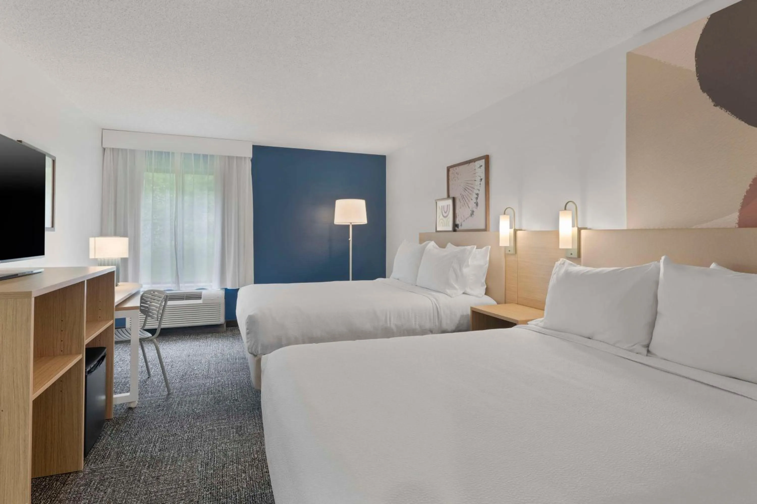 Bed in Spark By Hilton Newcomerstown