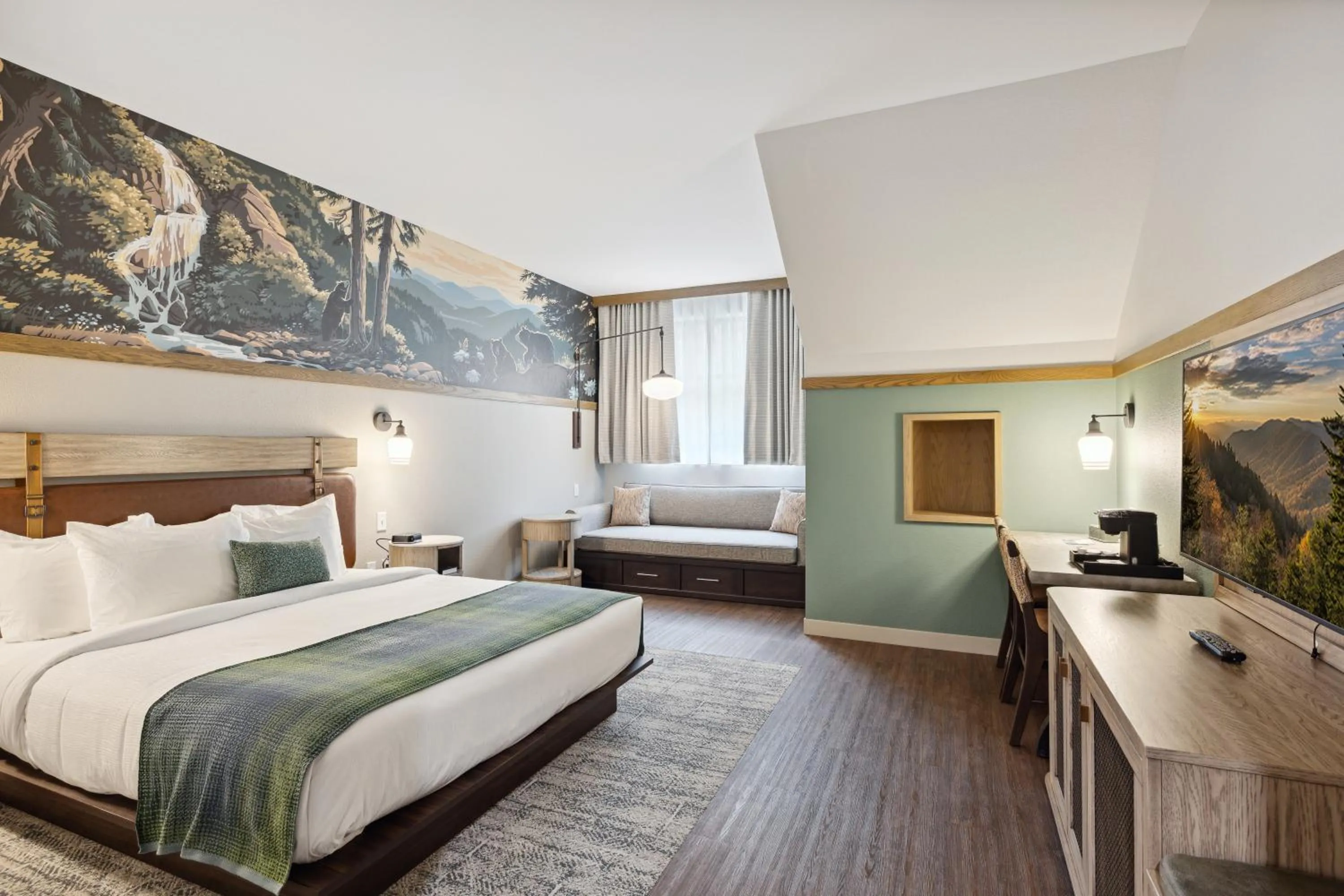 Bed in Dollywood's HeartSong Lodge & Resort