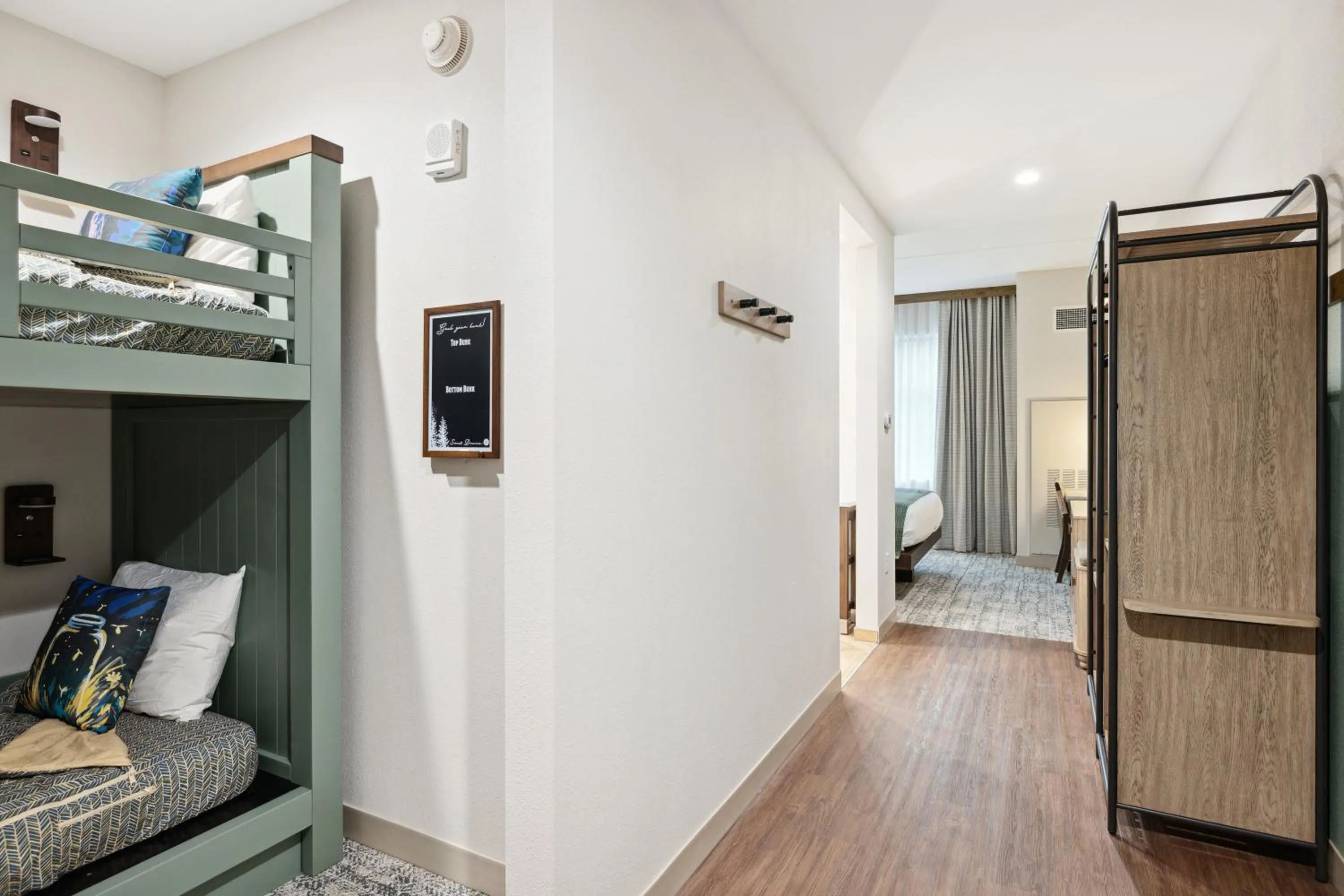 bunk bed, Bed in Dollywood's HeartSong Lodge & Resort