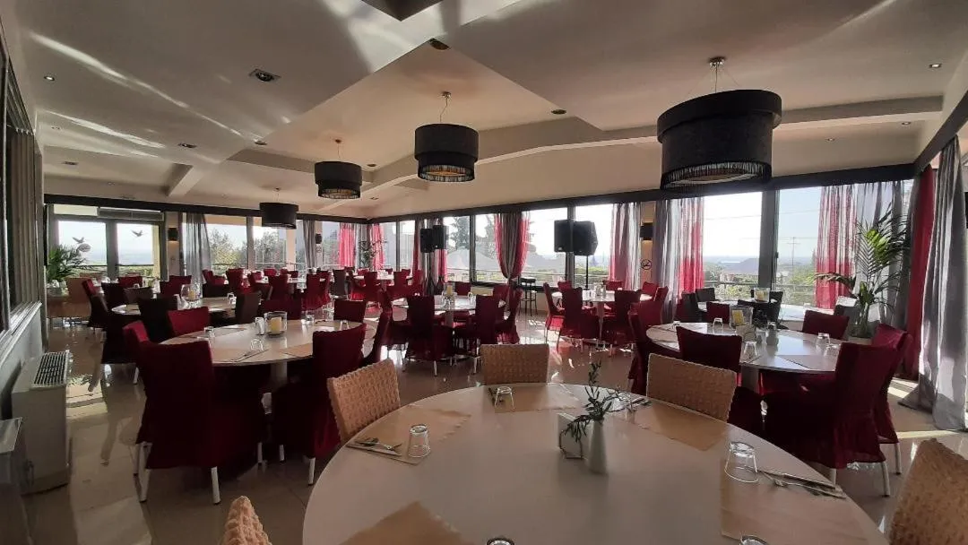 Restaurant/places to eat in Assembly Hotel