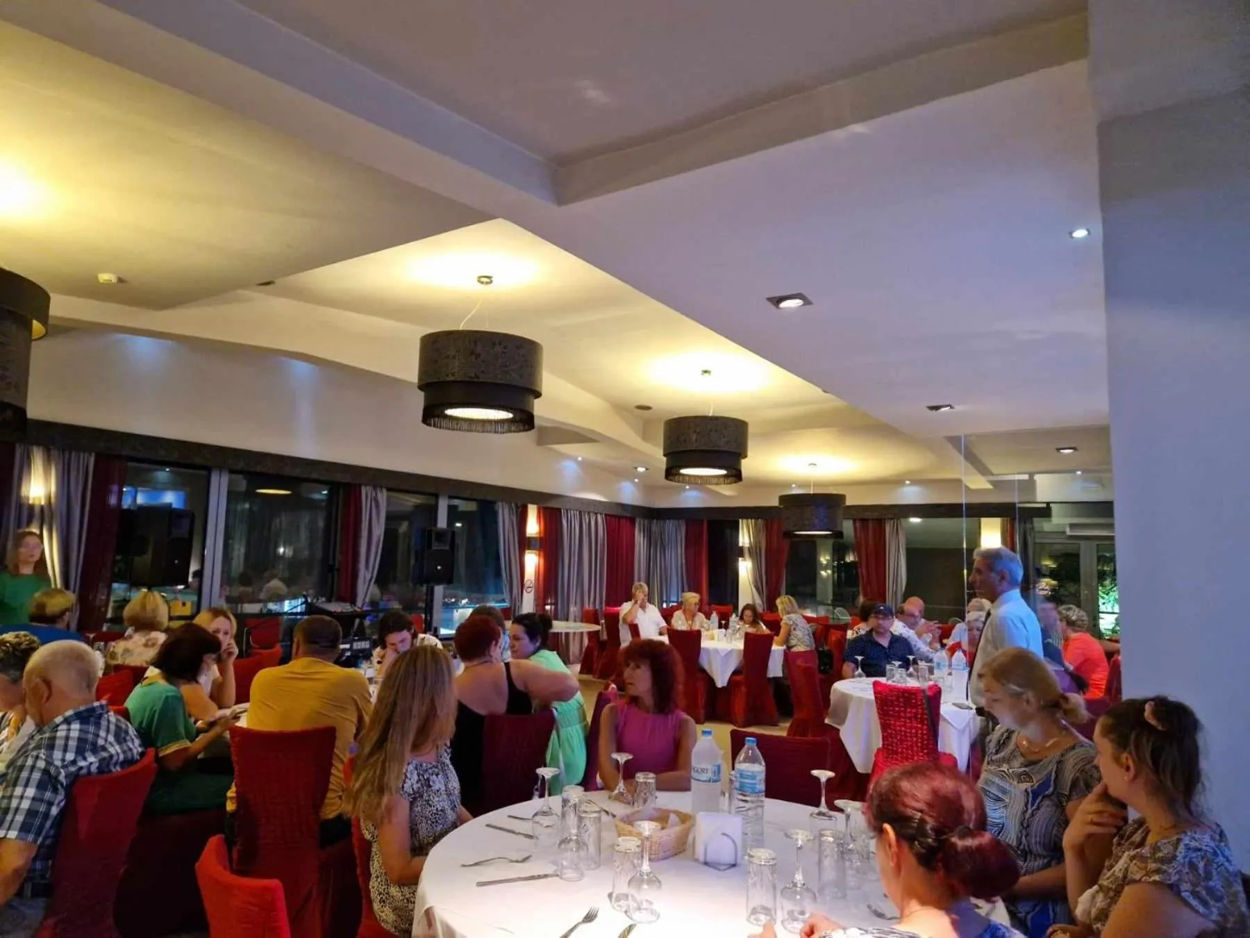 Restaurant/places to eat in Assembly Hotel