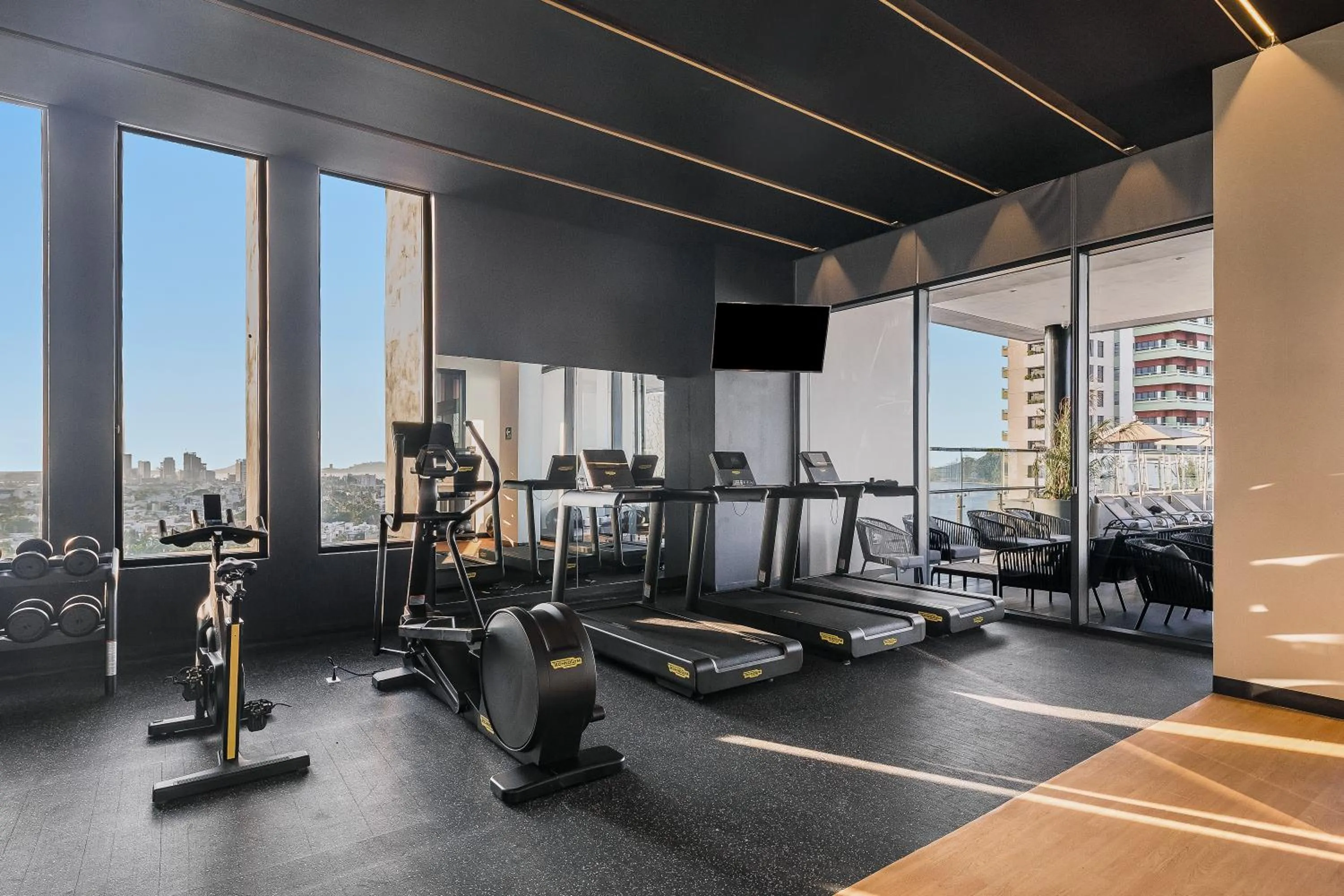 Fitness centre/facilities in Fiesta Inn Mazatlán