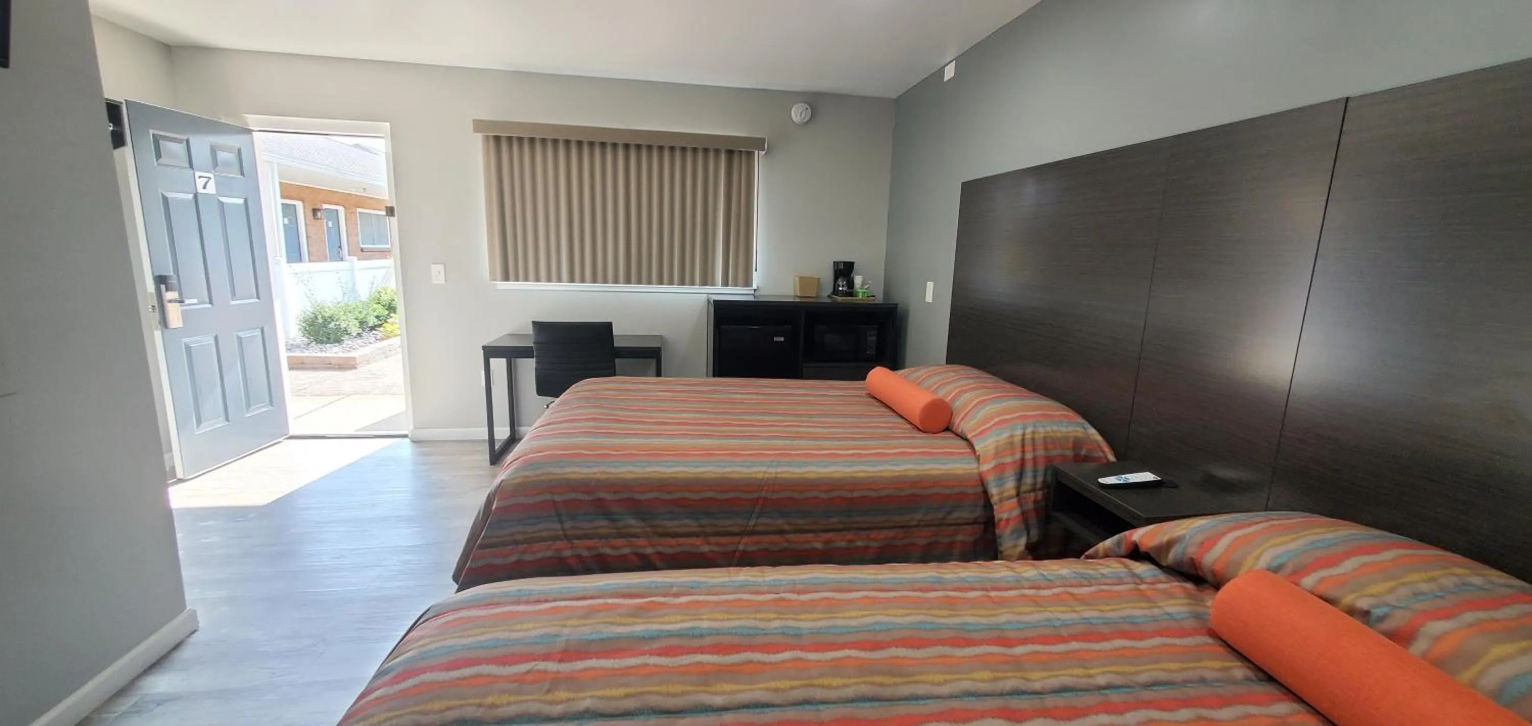 Bed in Villa Rosa Motel