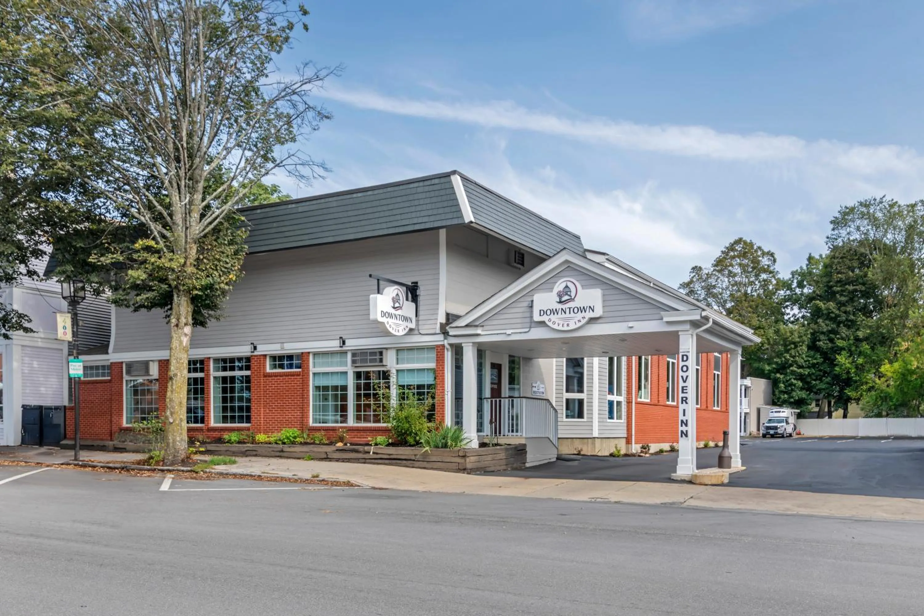 Property building in Downtown Dover Inn