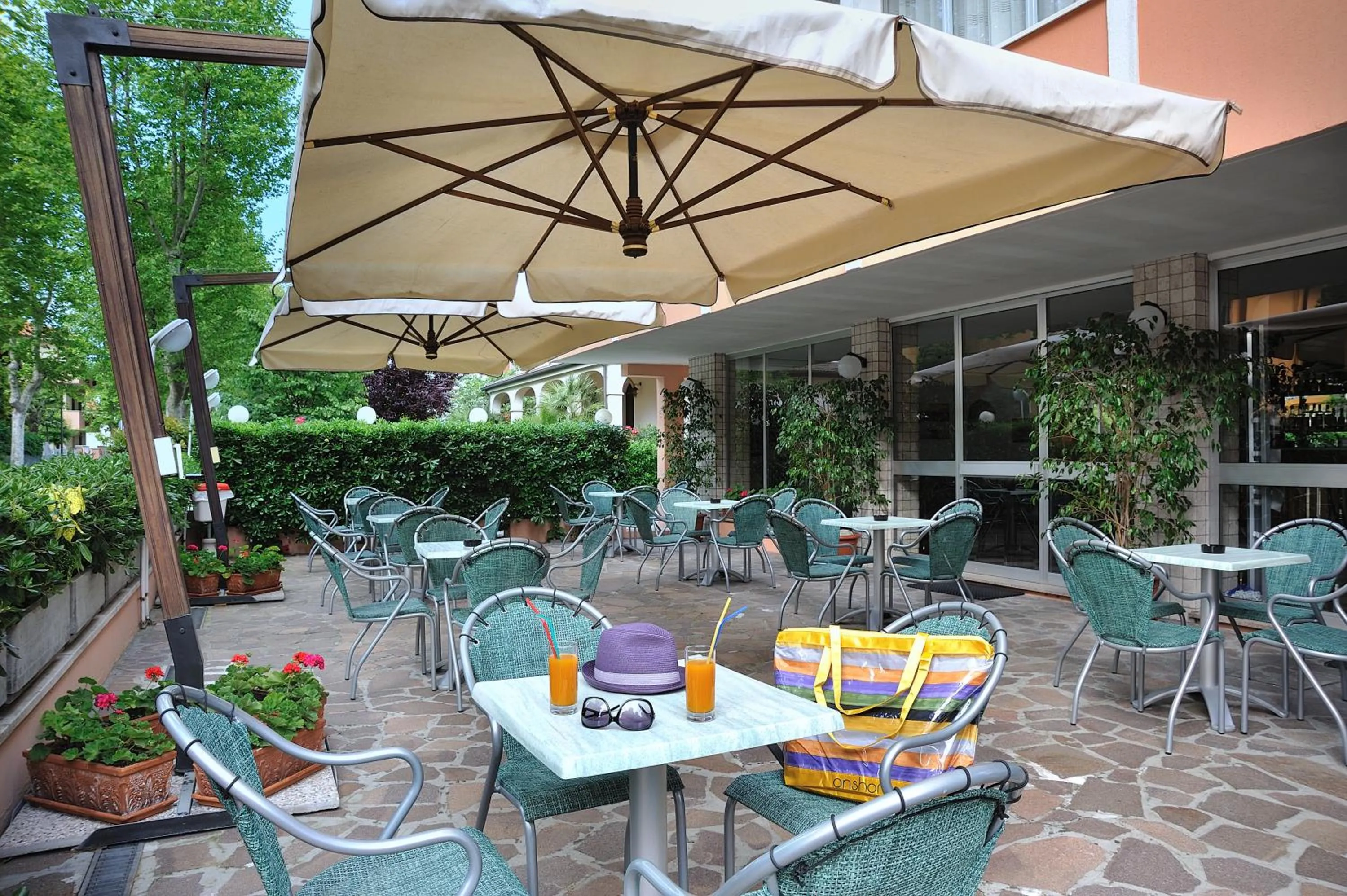 Patio in Hotel Atis