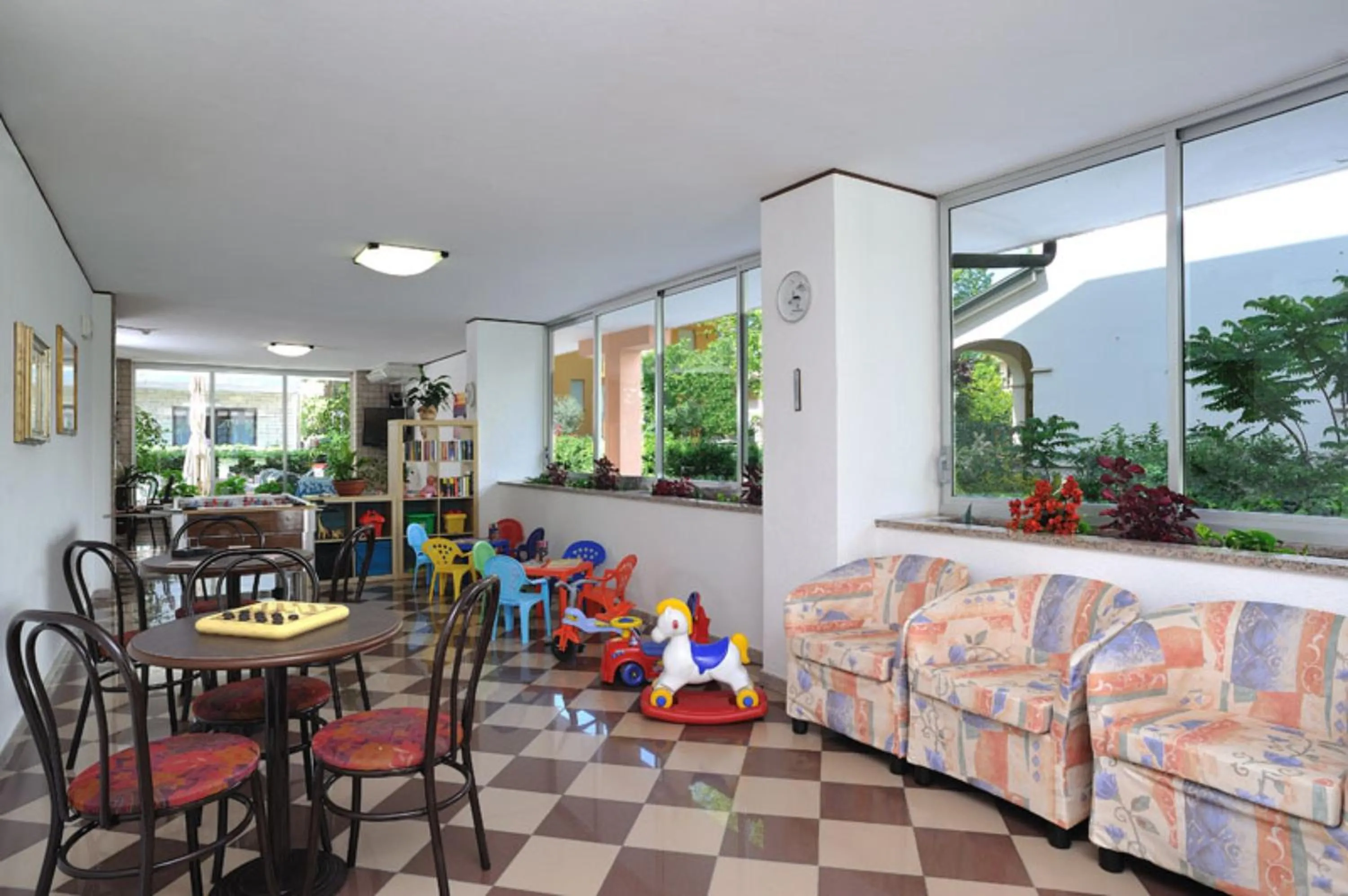 Day in Hotel Atis