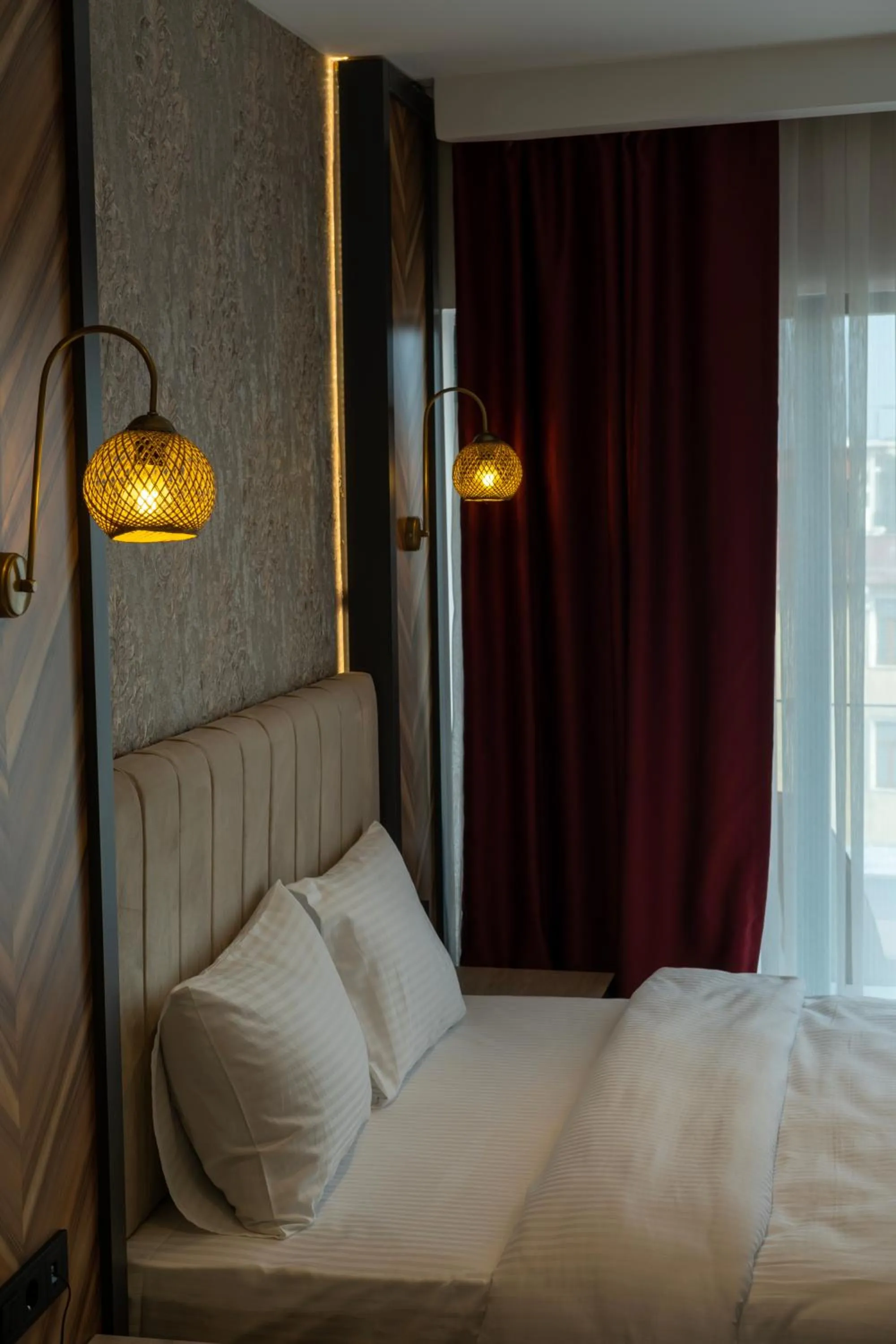 Bedroom, Bed in Linda Port Hotel