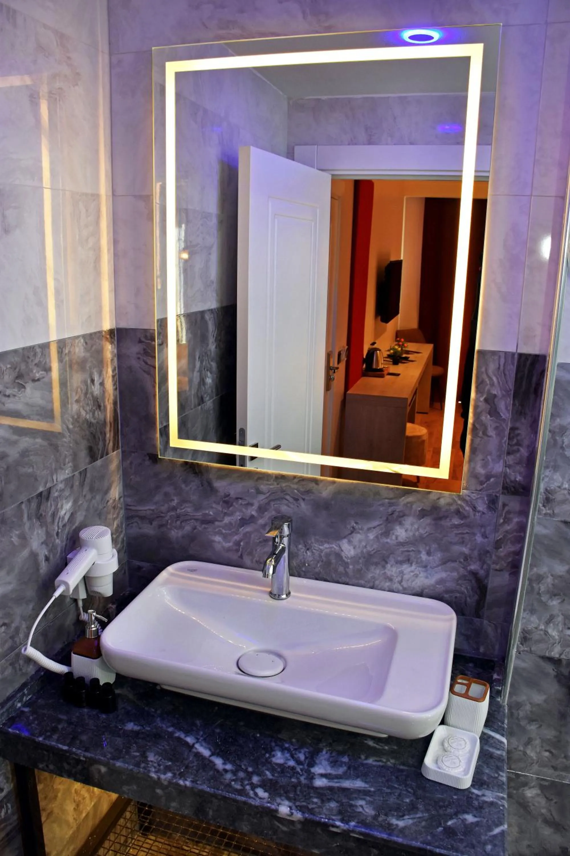 Bathroom in Linda Port Hotel