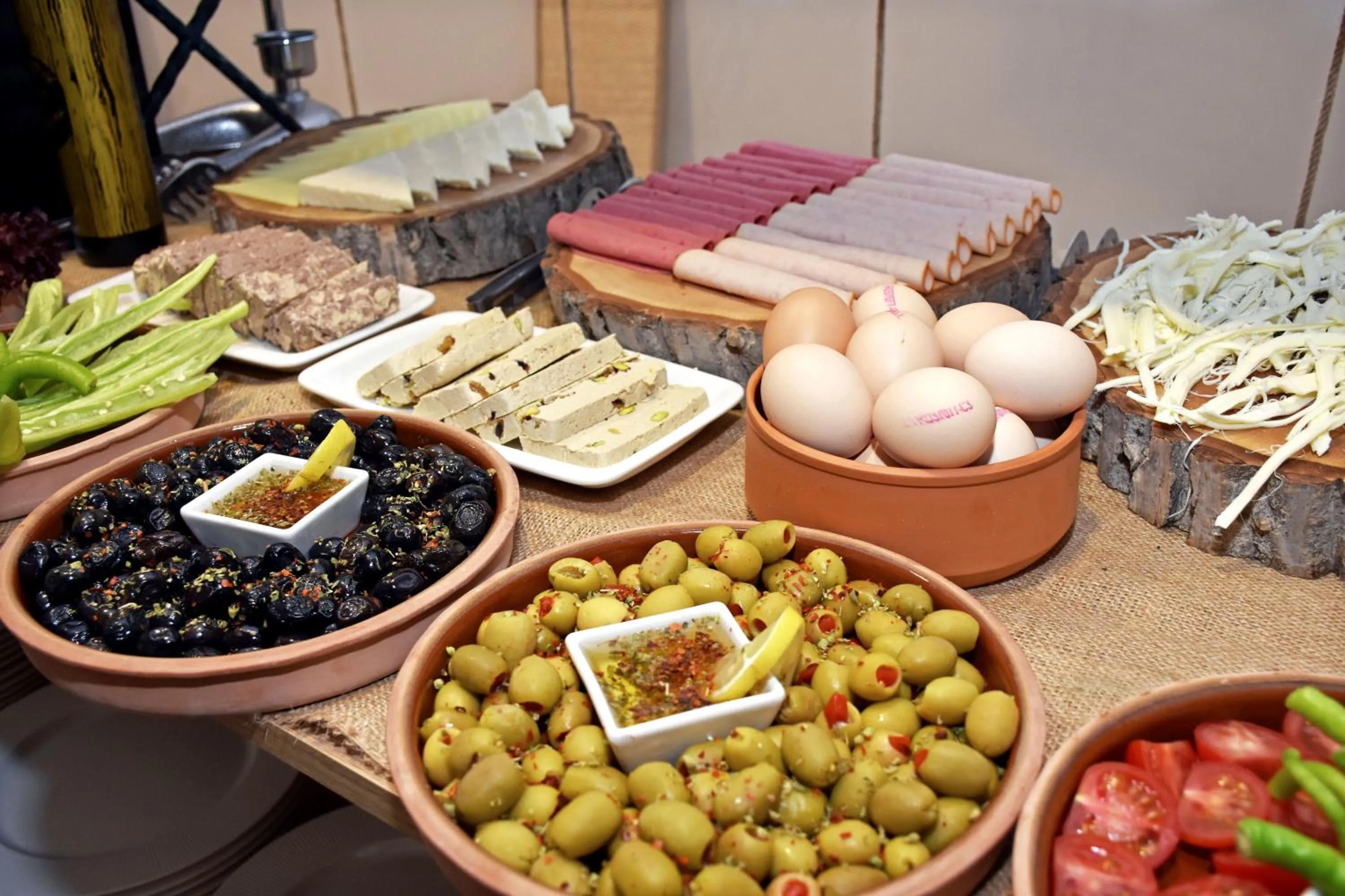 Food and drinks in Linda Port Hotel