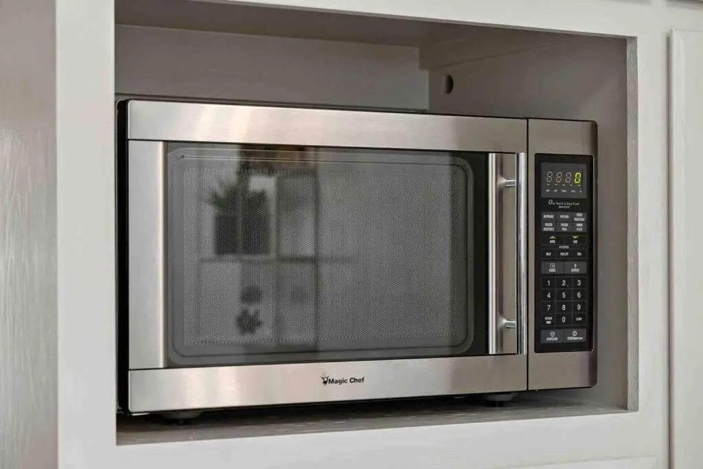 Mid Century Garden View Home Parking