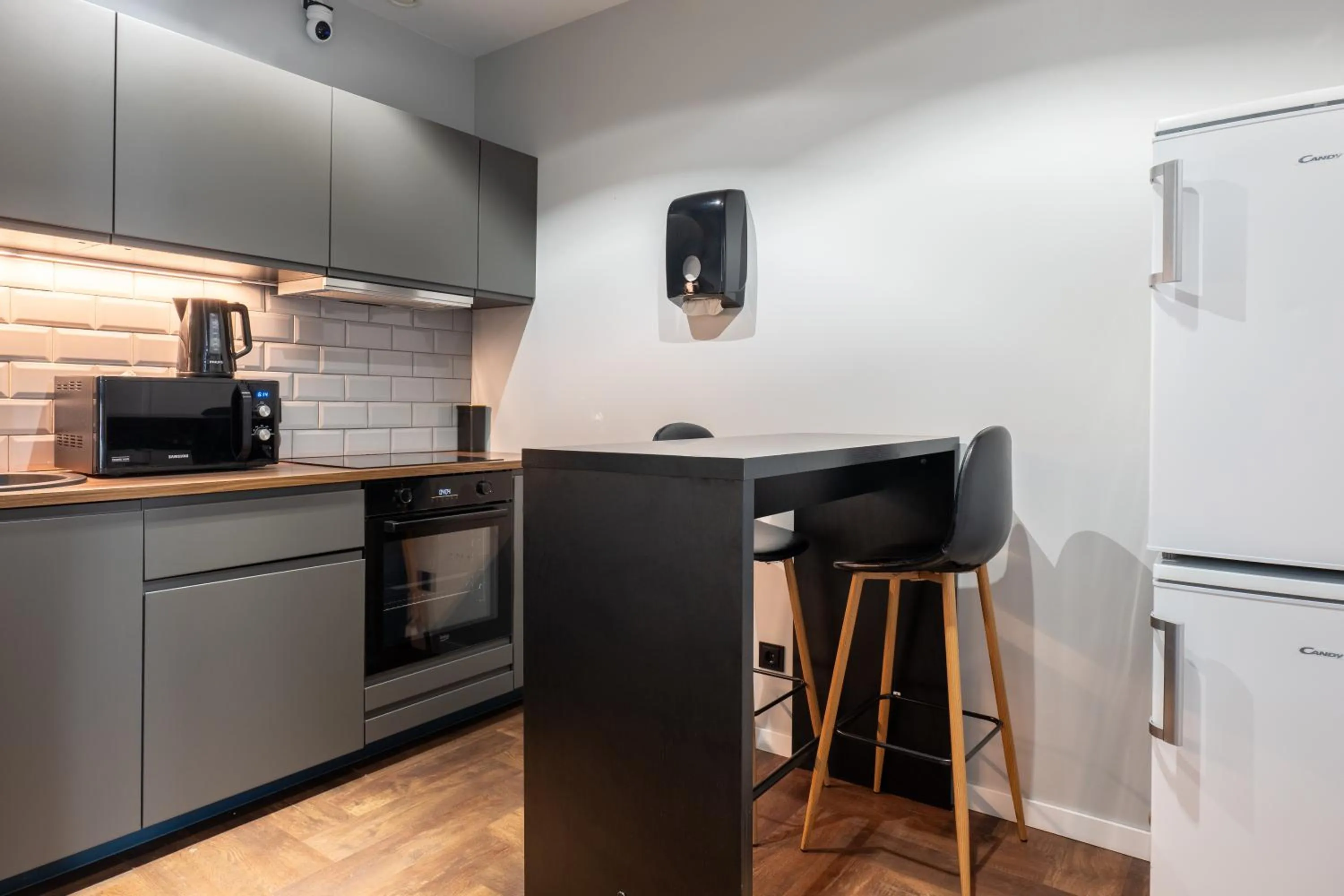 Kitchen or kitchenette in Luna Self Check-in Hotel Klaipeda