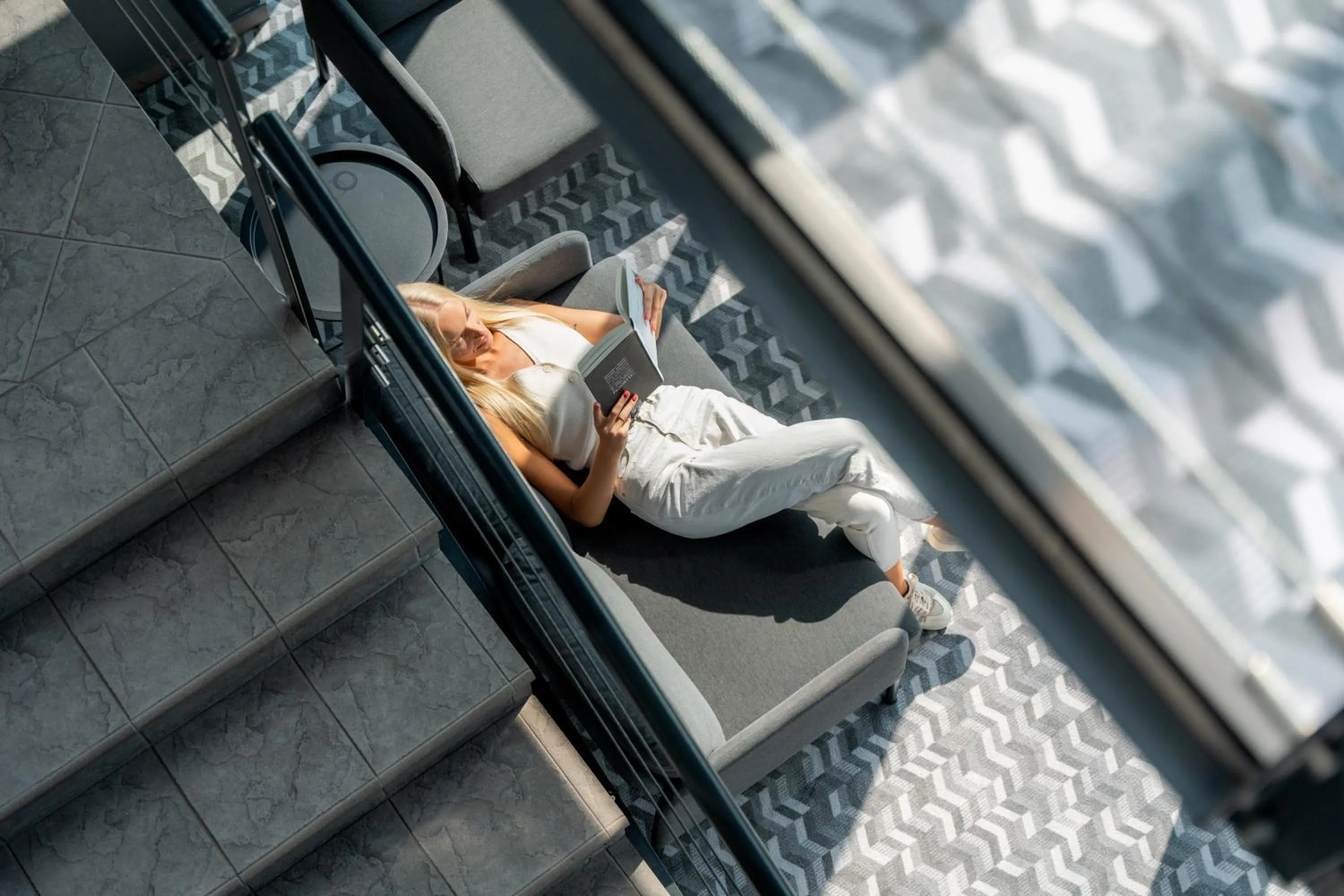 Seating area in Luna Self Check-in Hotel Klaipeda