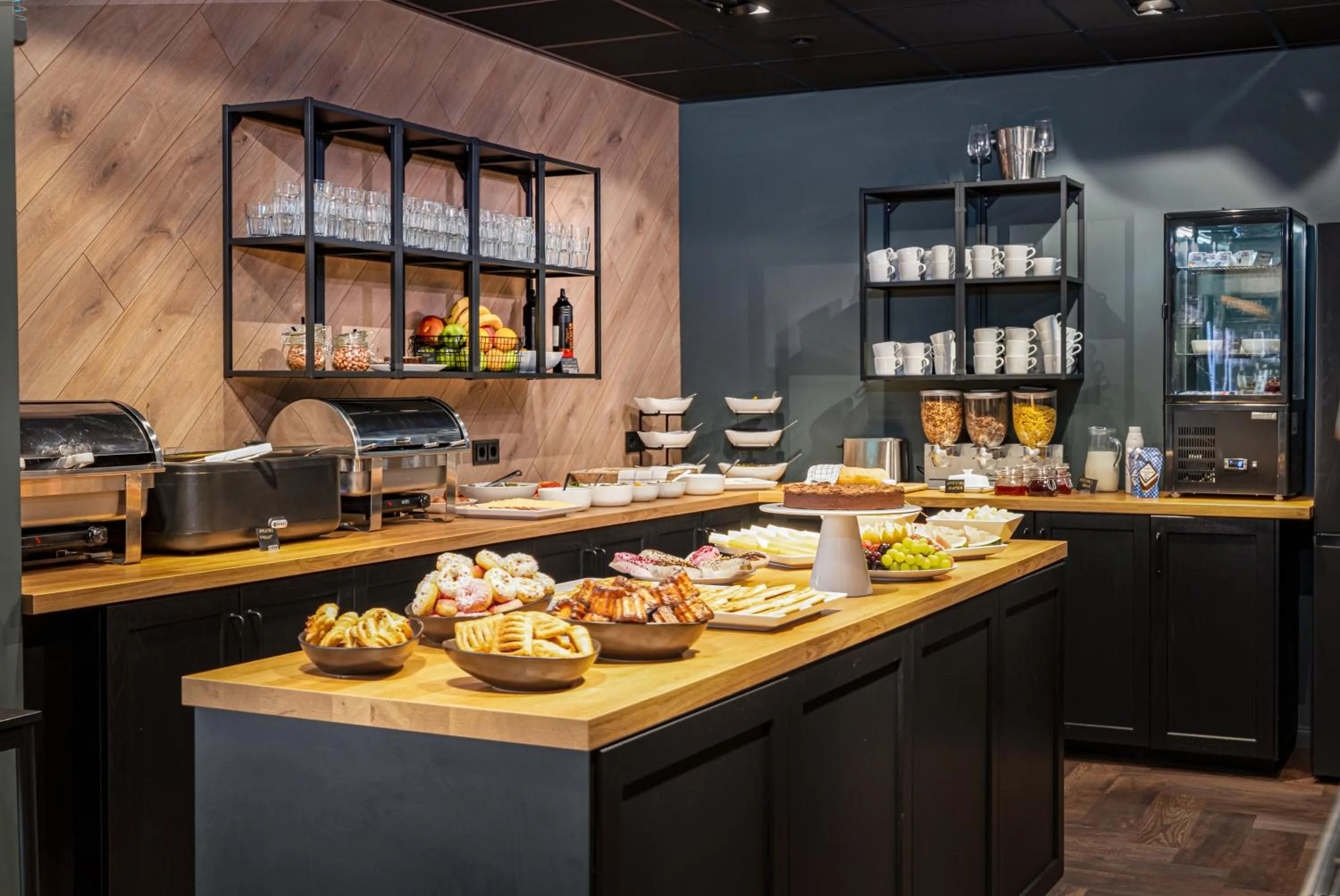 Breakfast in Luna Self Check-in Hotel Klaipeda