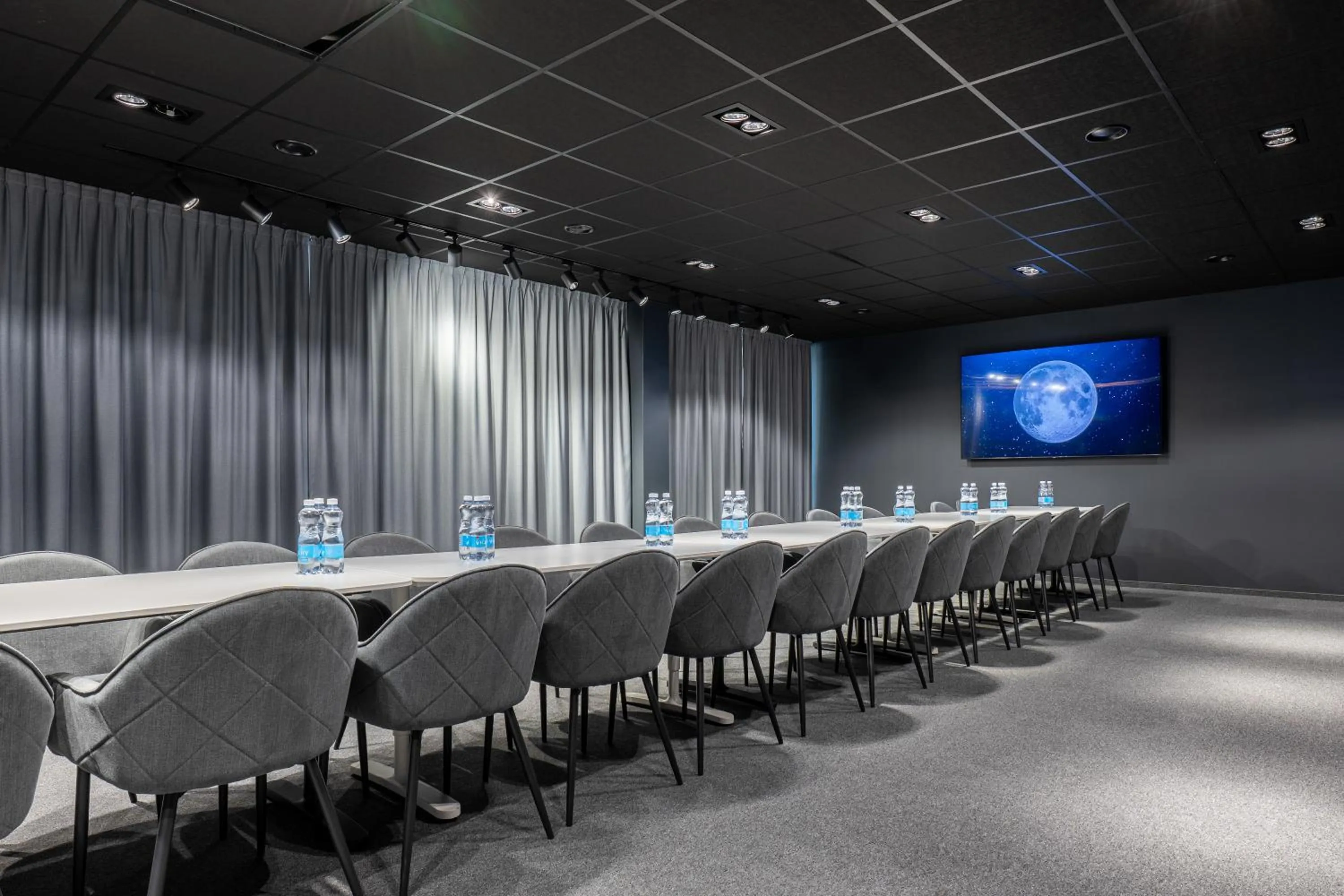 Meeting/conference room in Luna Self Check-in Hotel Klaipeda