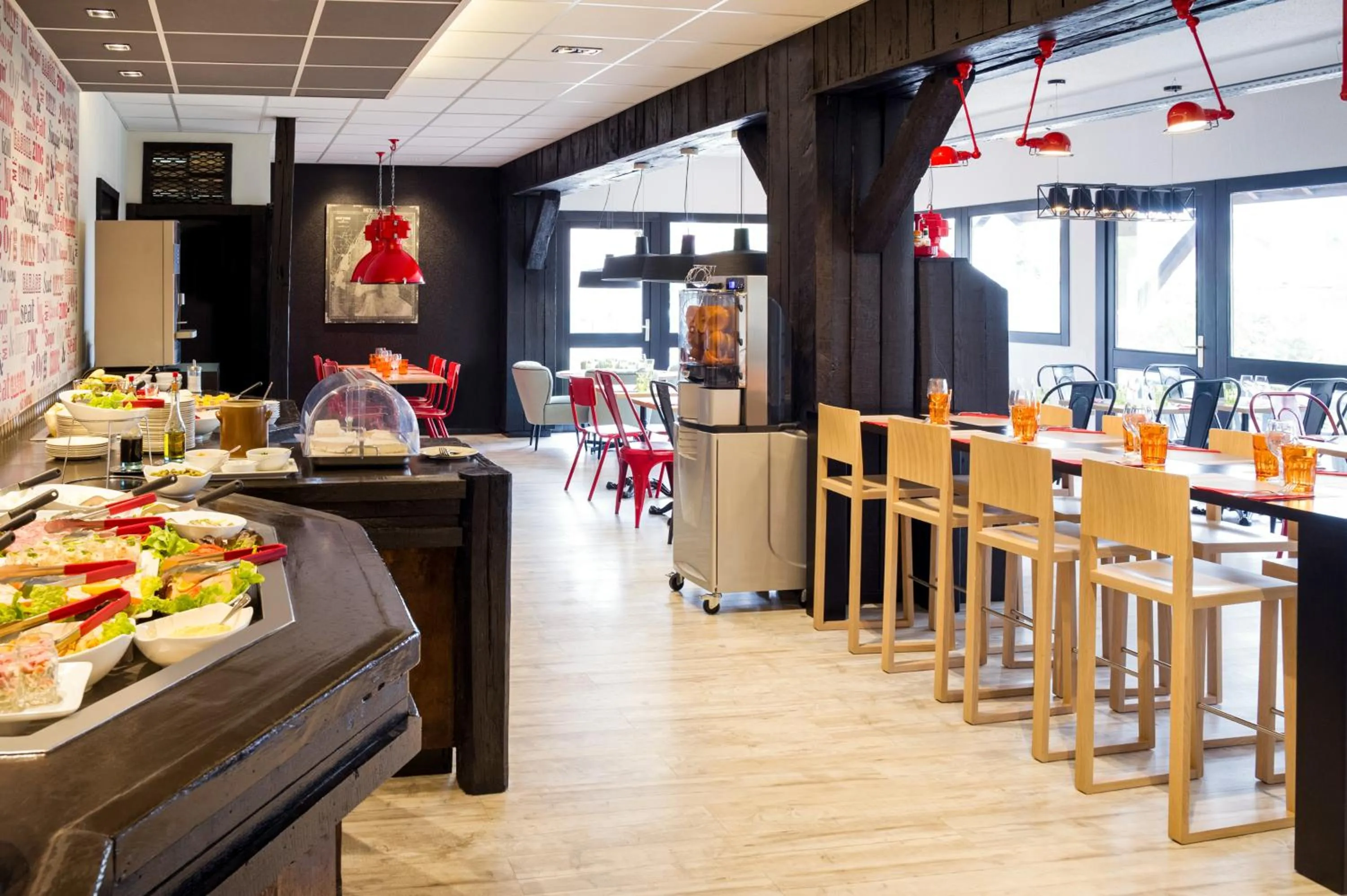 Restaurant/places to eat in ibis Styles Chartres Métropole