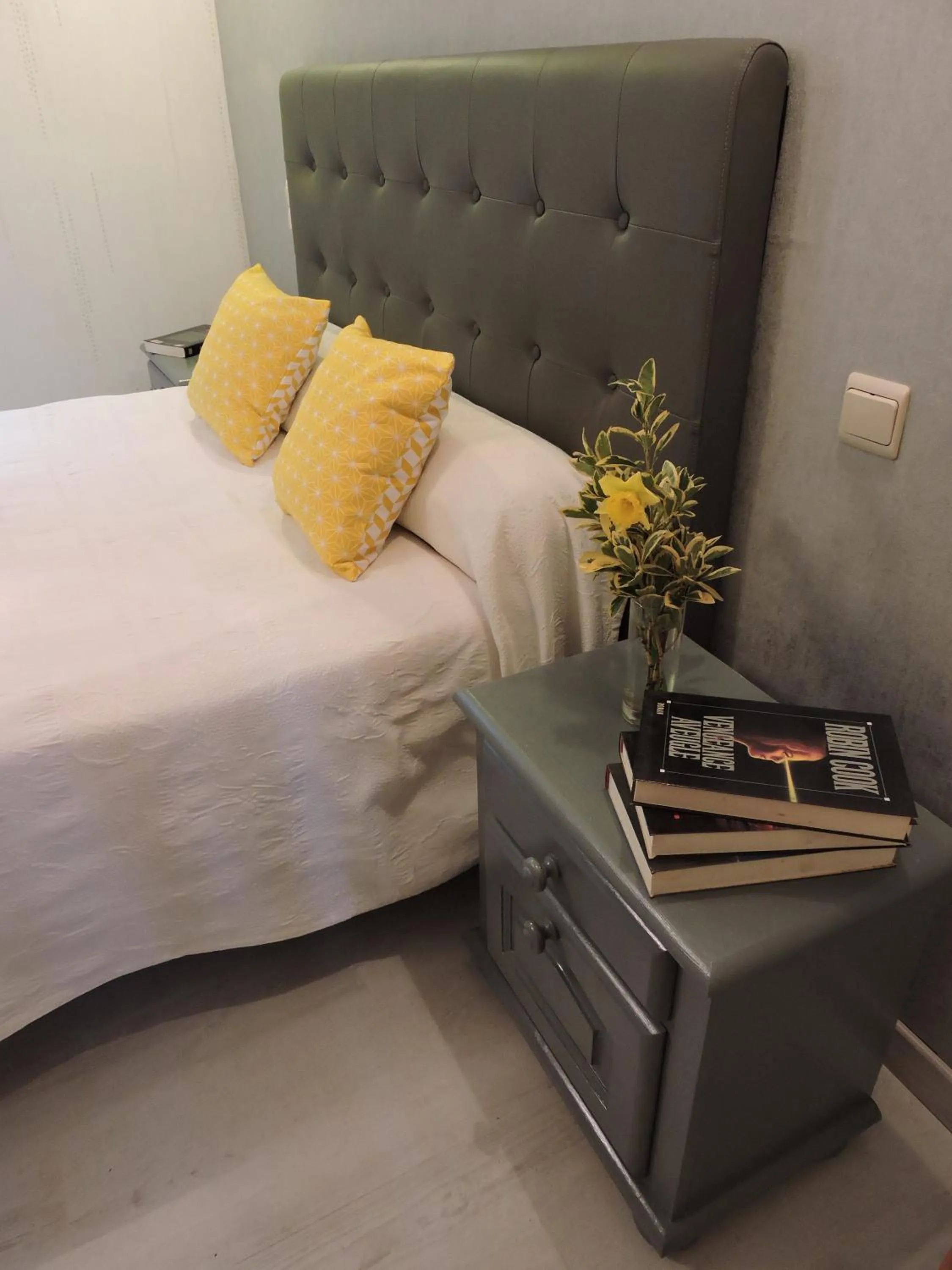 View (from property/room), Bed in Le Moulin du Barthas