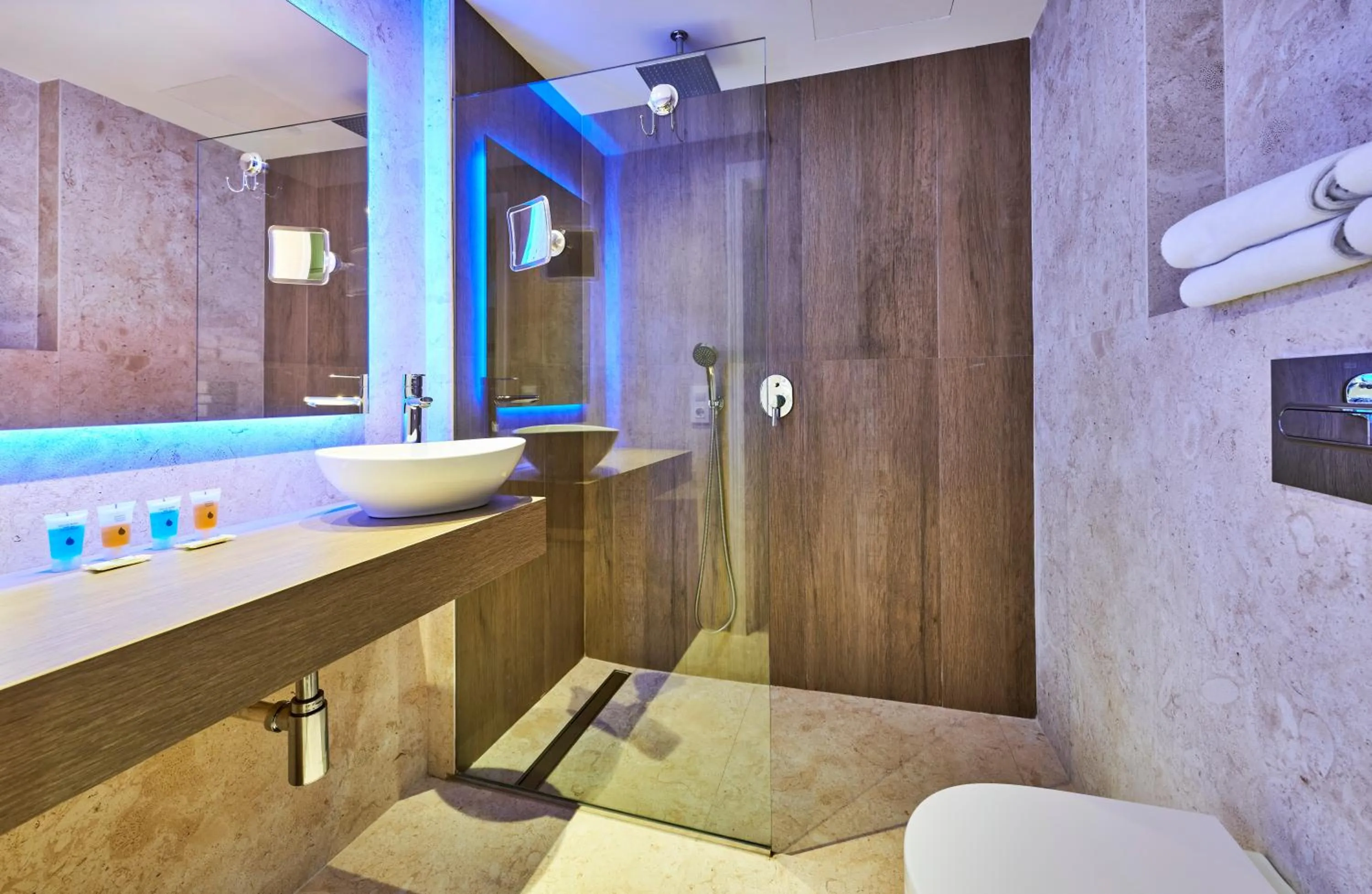 Bathroom in Apartamentos Sinfony