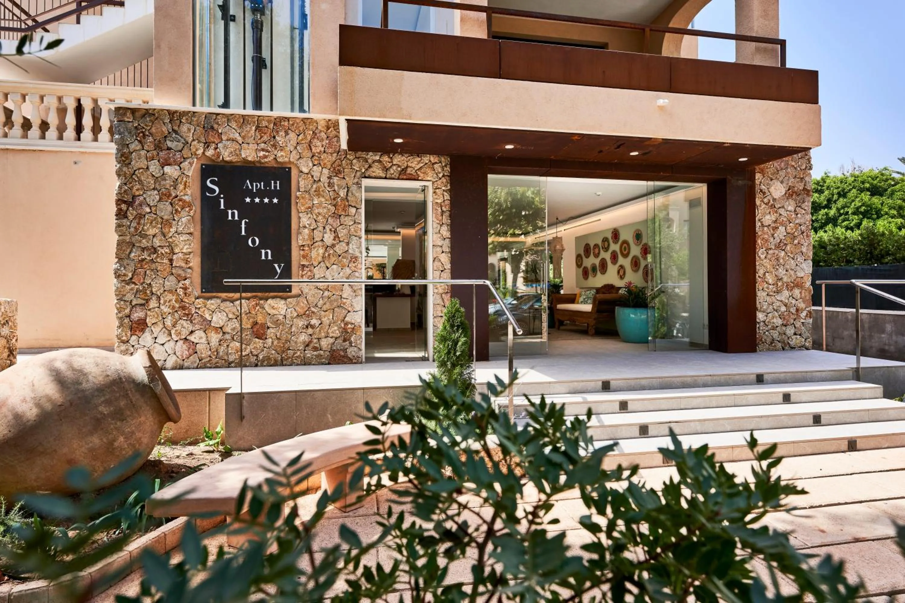 Property building in Apartamentos Sinfony