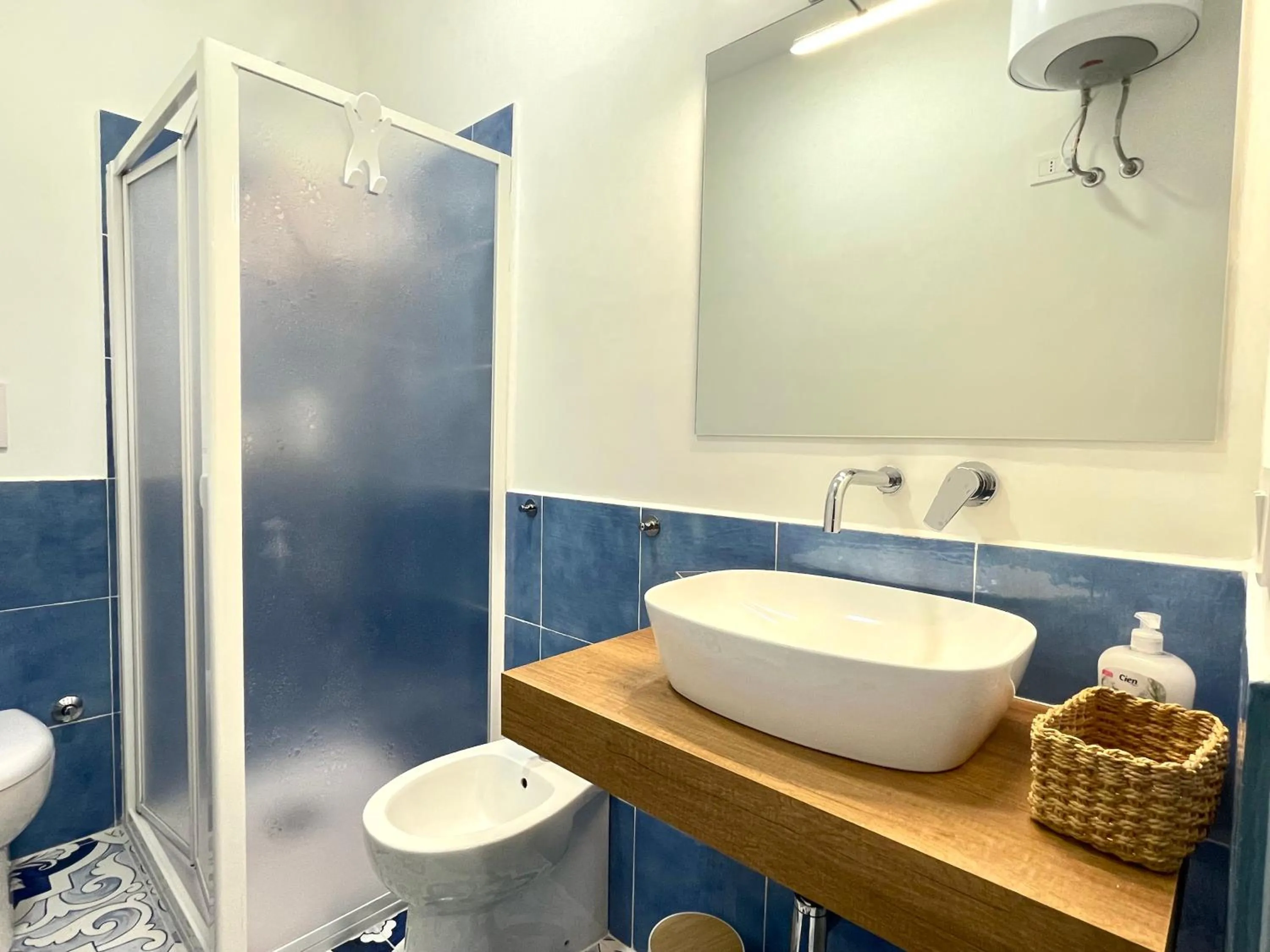 Bathroom in DOMUS MARI a due passi dal mare Anzio Cincinnato