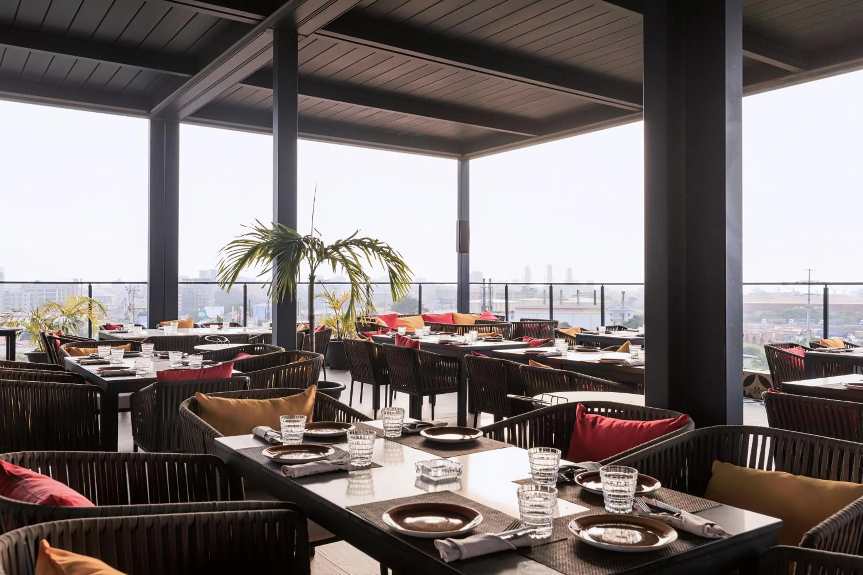 Restaurant/places to eat in Riviera Royal Hotel