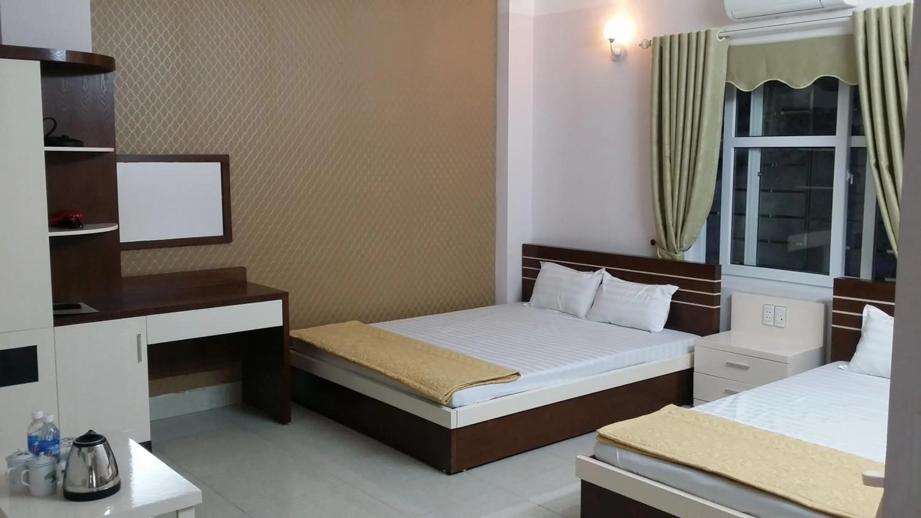 Photo of the whole room, Bed in The Light Hotel