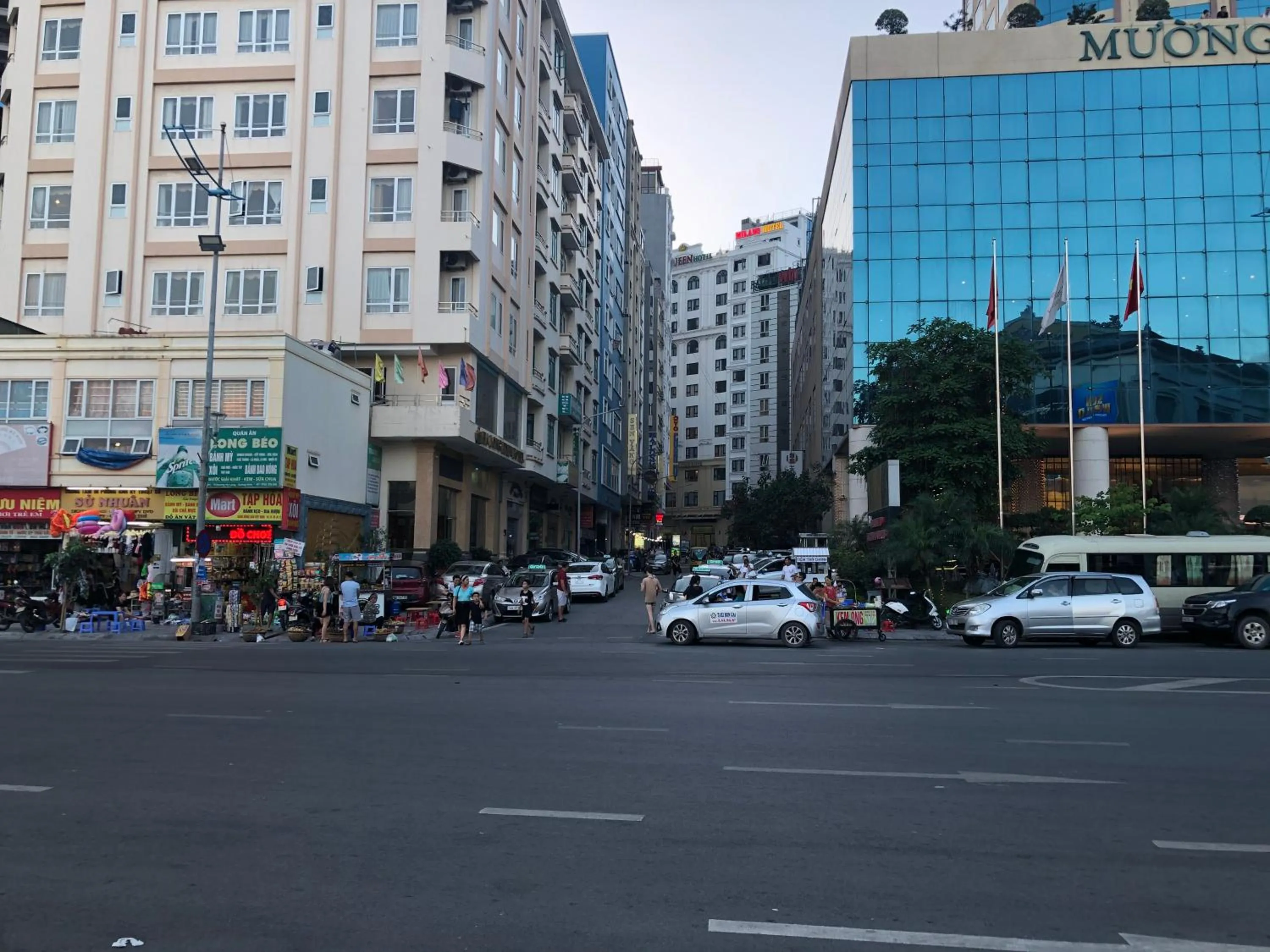 Neighbourhood in Central Halong Hotel