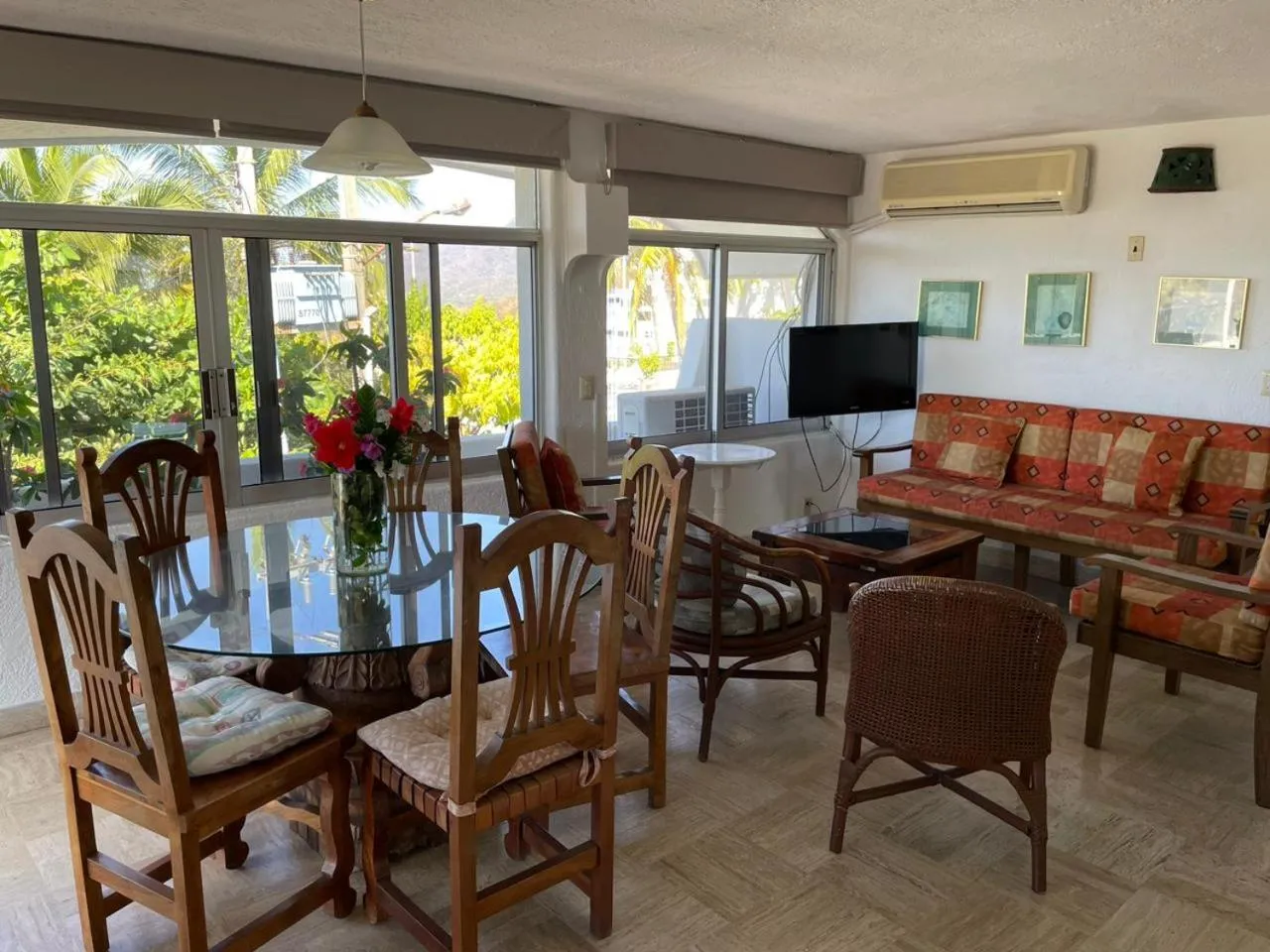 Three-Bedroom Villa #109 in Hotel Villas Los Angeles
