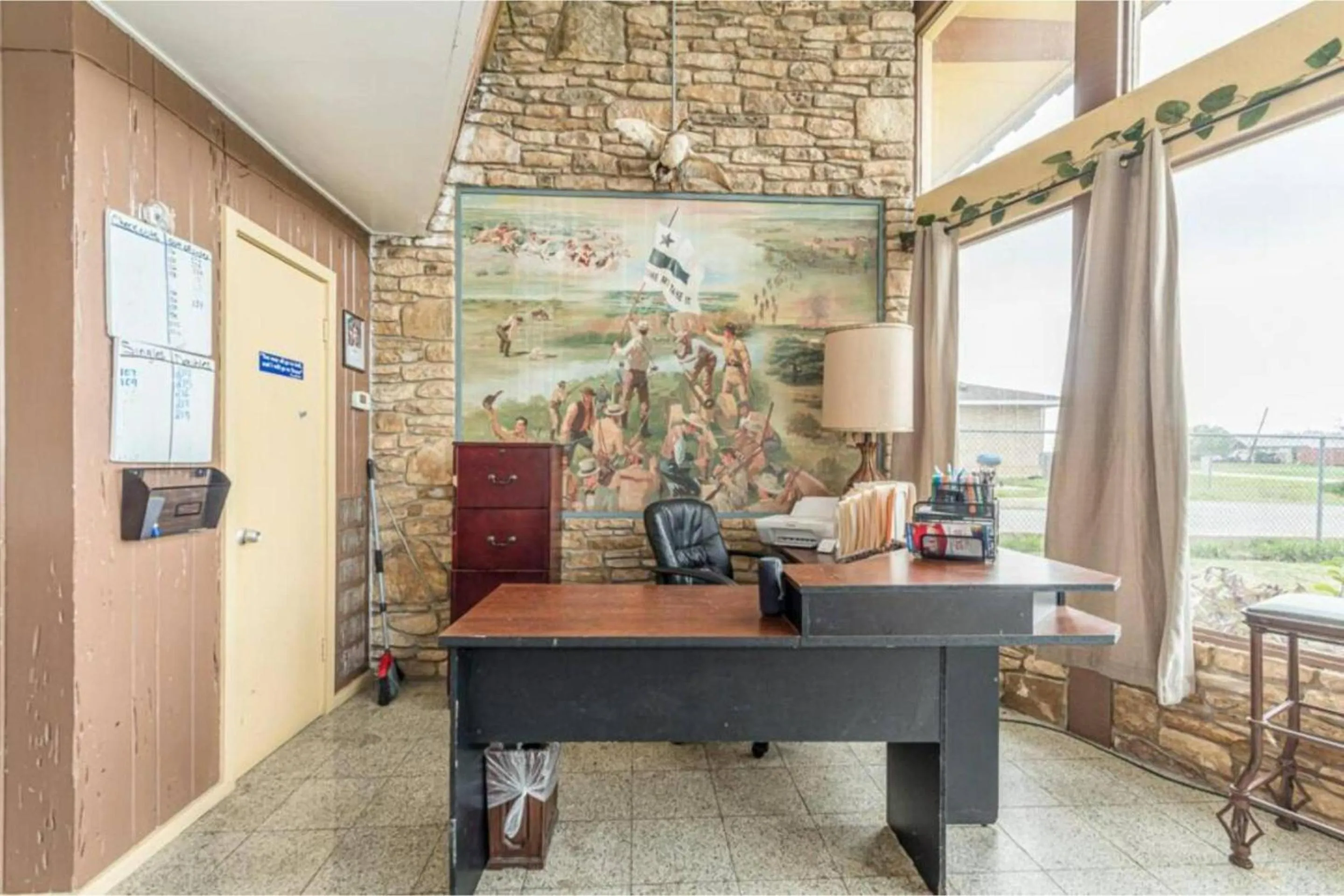 Lobby or reception in Cannon Inn By Capital O Gonzales Tx