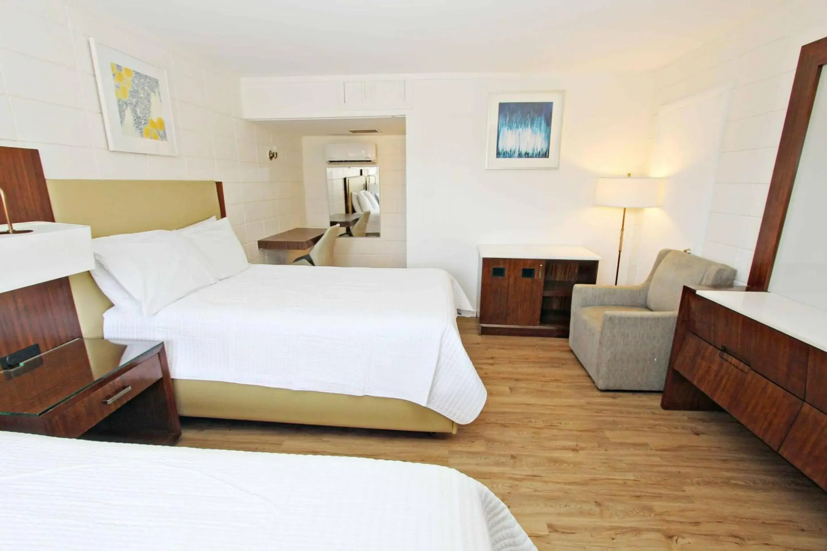 2 Full Bed in Cannon Inn By Capital O Gonzales Tx 2 Full Bed in Cannon Inn By Capital O Gonzales Tx